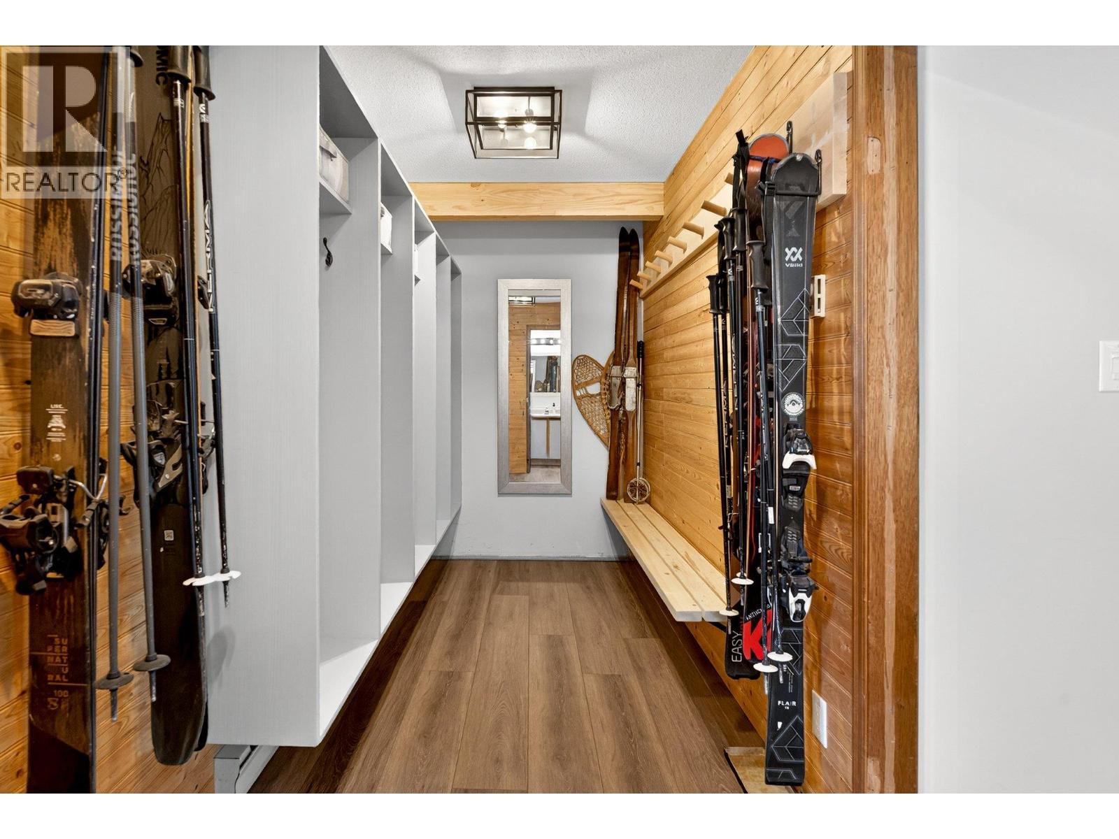 103 Whitetail Road Unit# 102, Apex Mountain