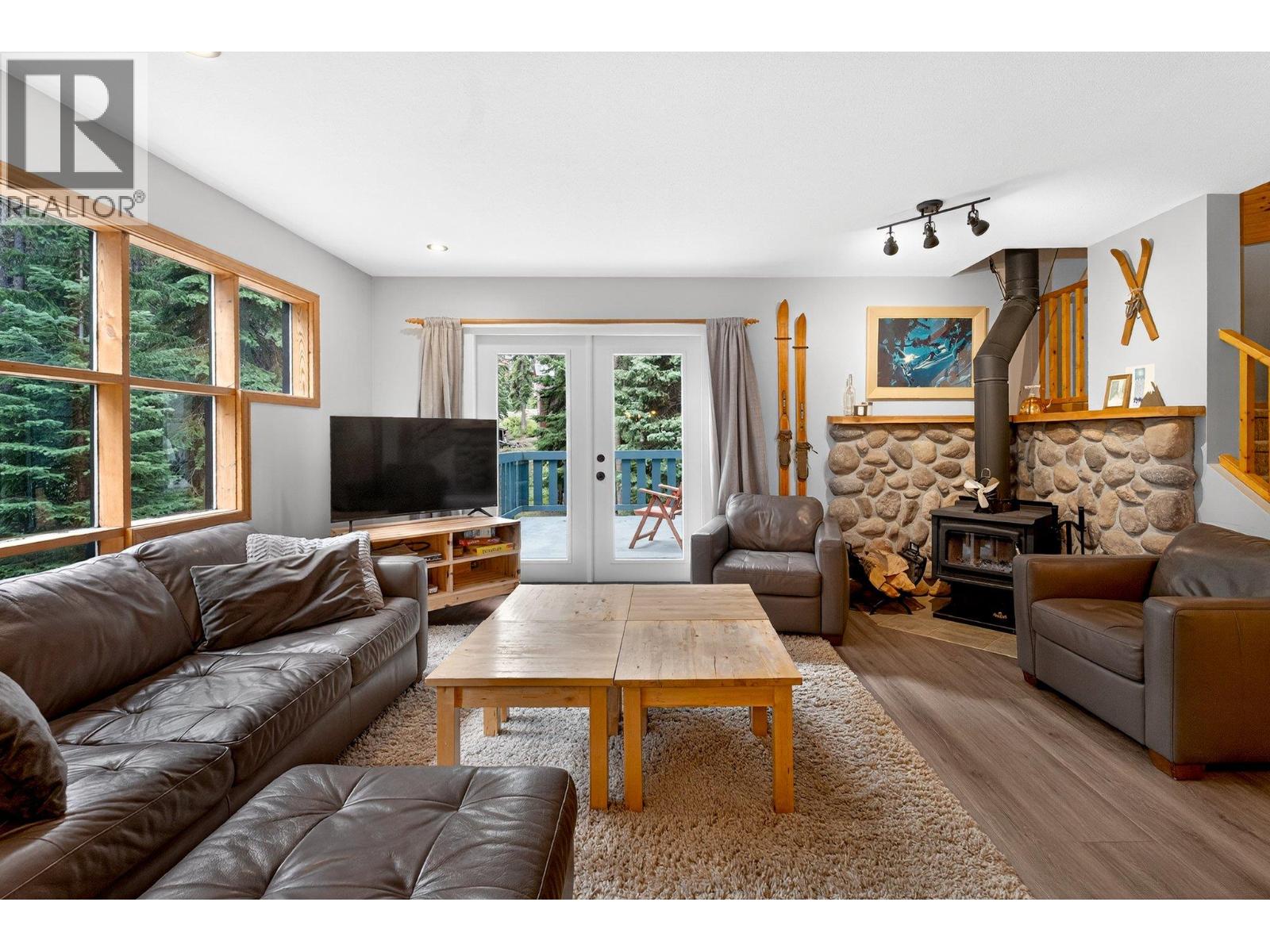 103 Whitetail Road Unit# 102, Apex Mountain