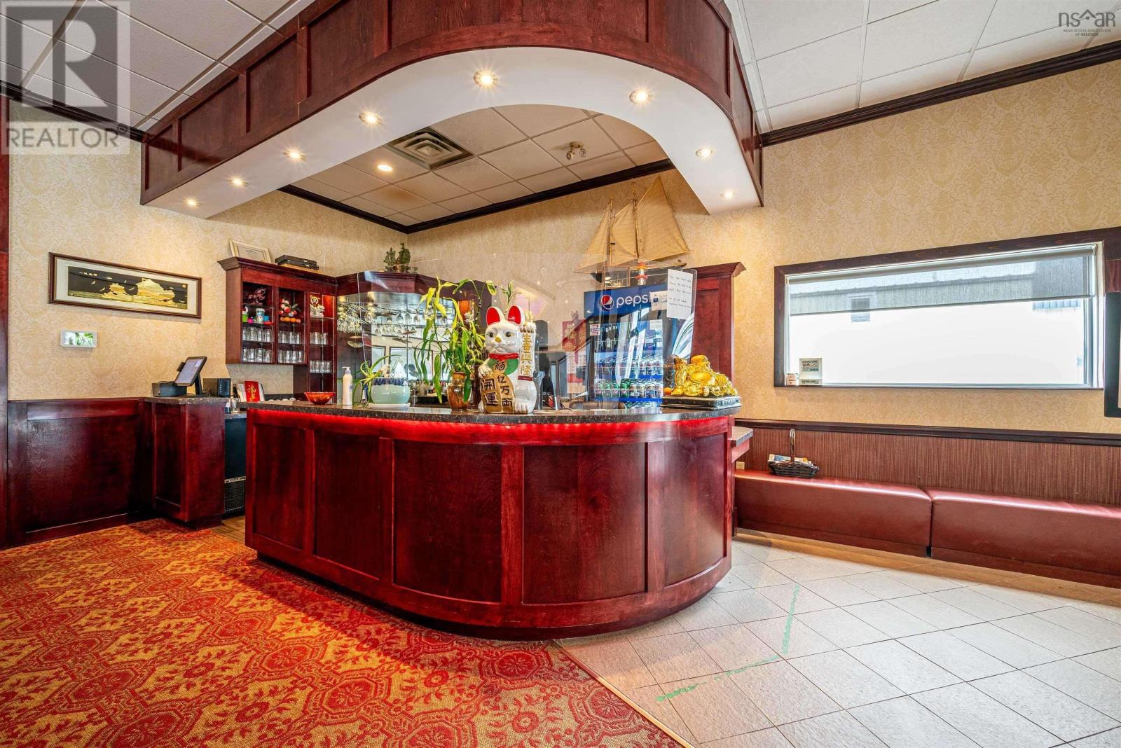 Property 26 of 32 of 8986 Commercial Street