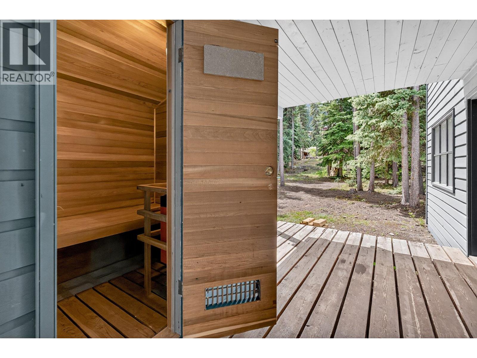 103 Whitetail Road Unit# 102, Apex Mountain