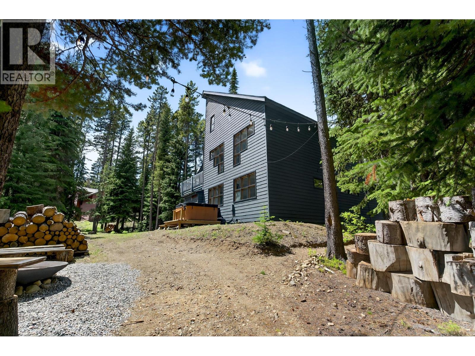 103 Whitetail Road Unit# 102, Apex Mountain