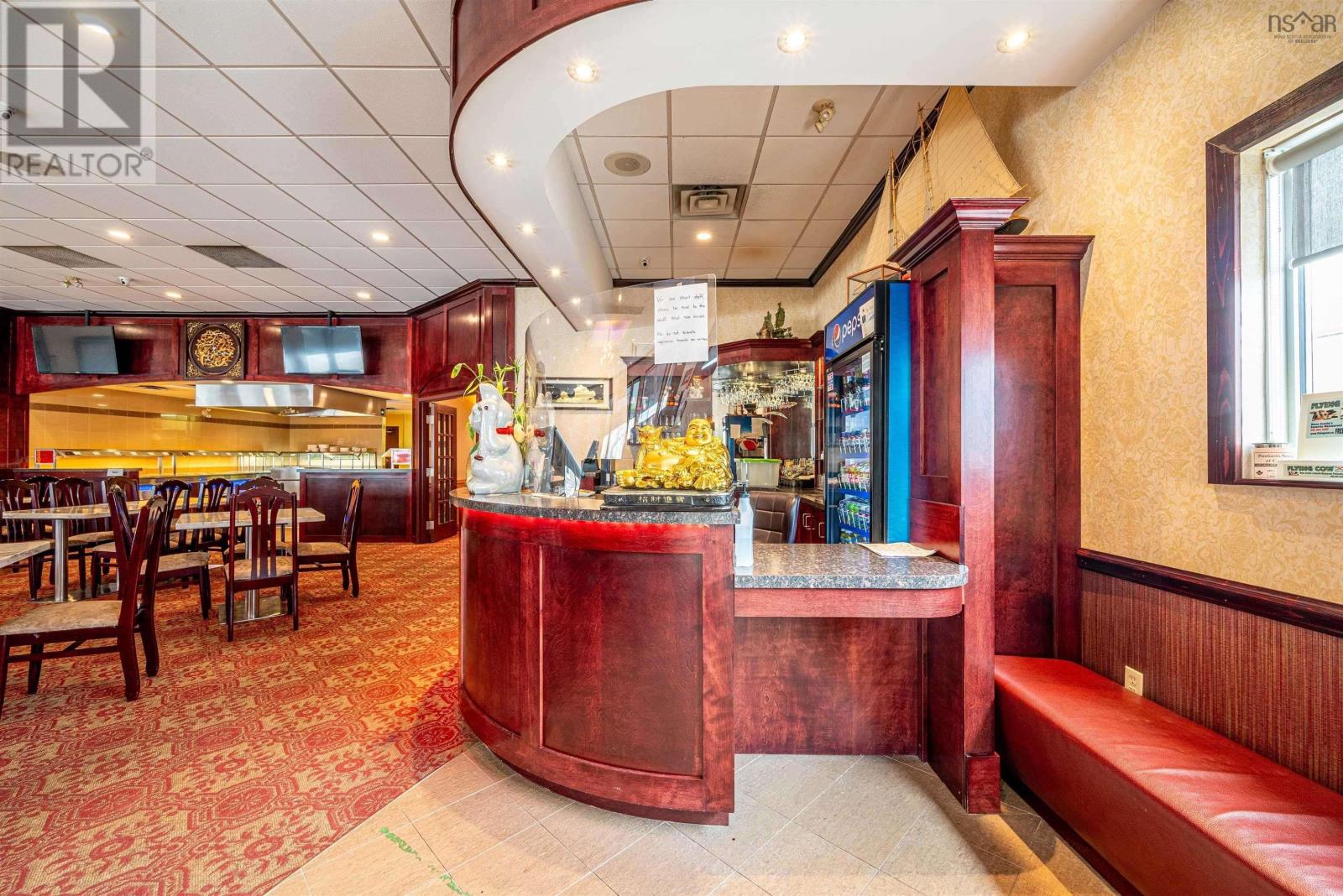 Property 27 of 32 of 8986 Commercial Street