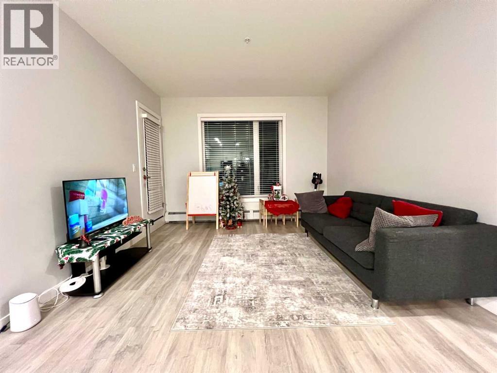 Single Family House for Sale in   shawnee Square SW Shawnessy Calgary 