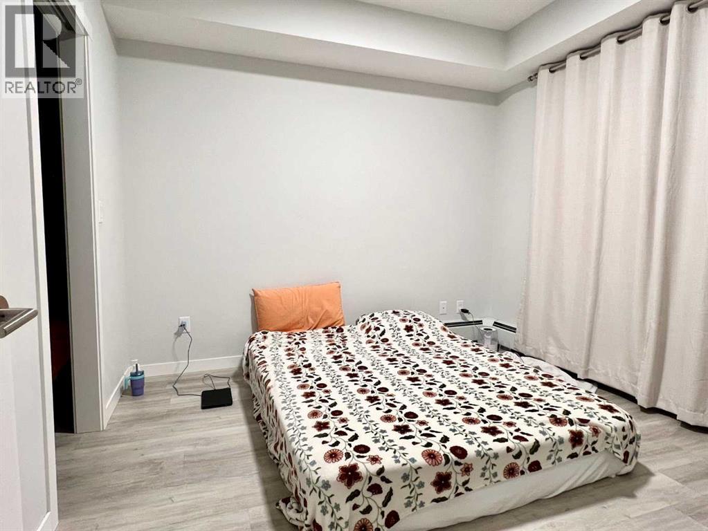 Single Family House for Sale in   shawnee Square SW Shawnessy Calgary 