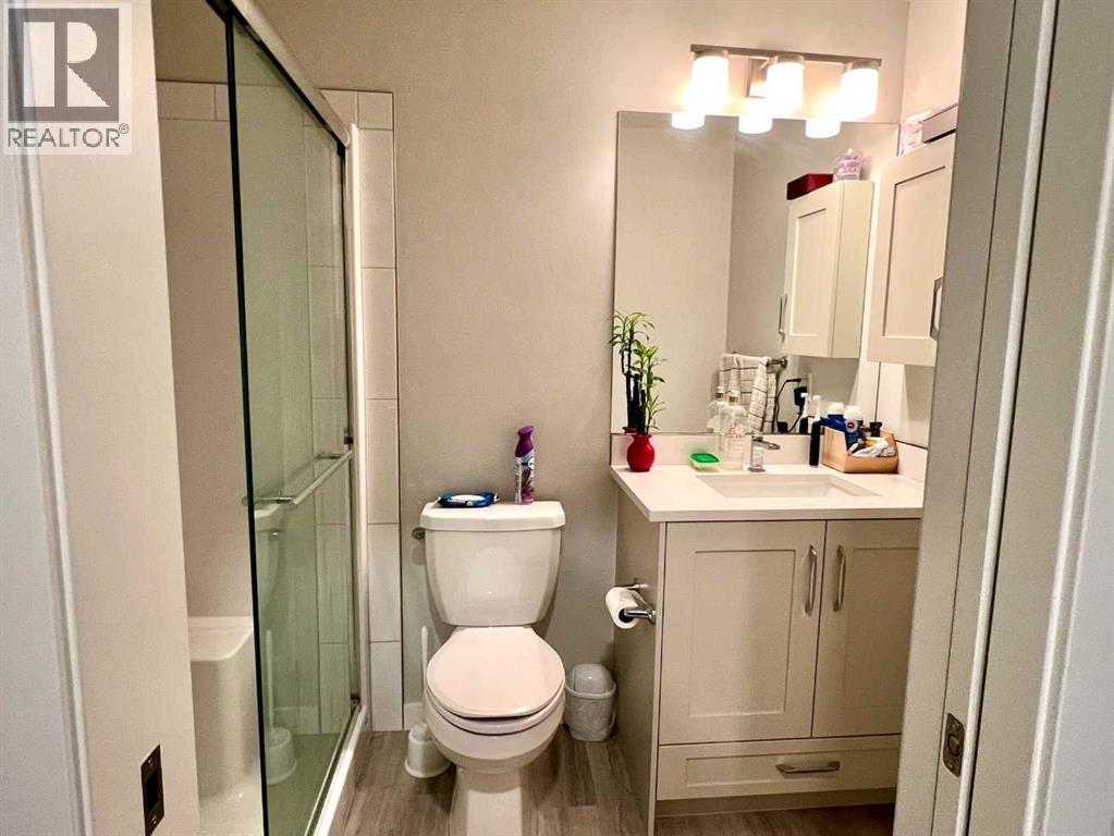 Single Family House for Sale in   shawnee Square SW Shawnessy Calgary 