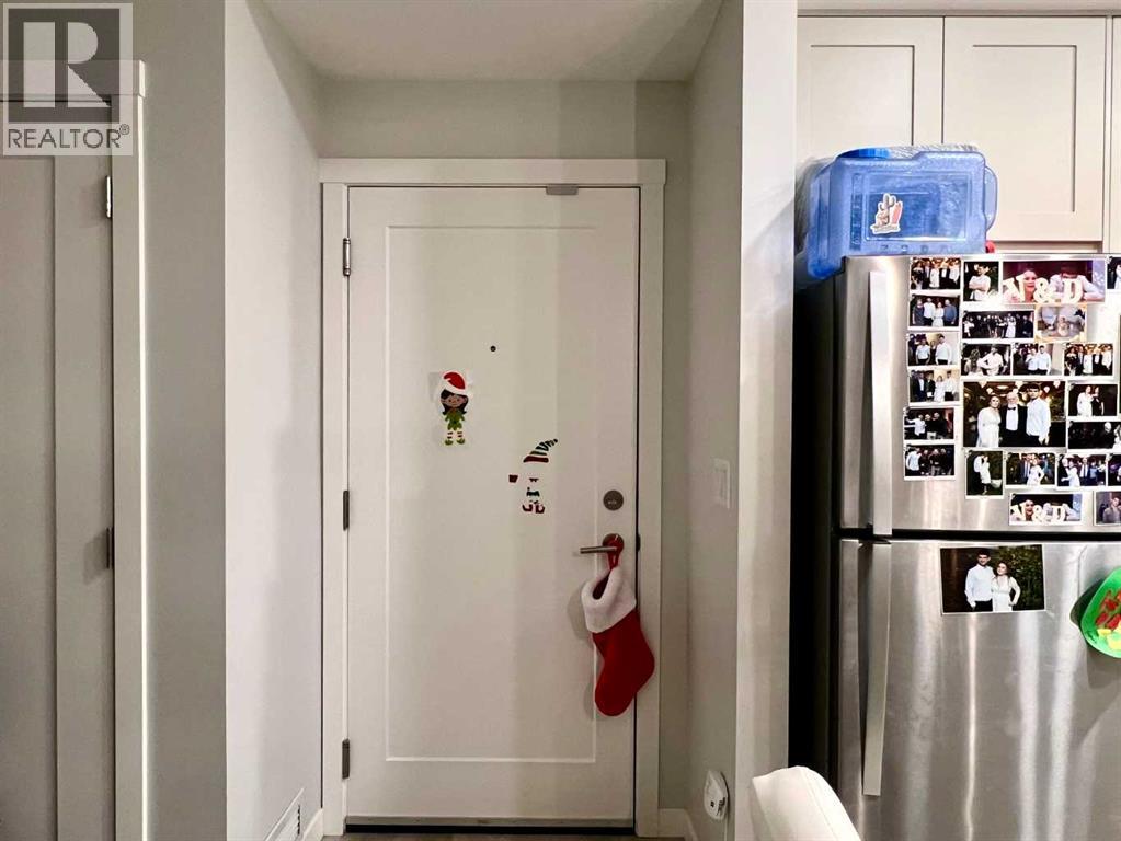 Single Family House for Sale in   shawnee Square SW Shawnessy Calgary 