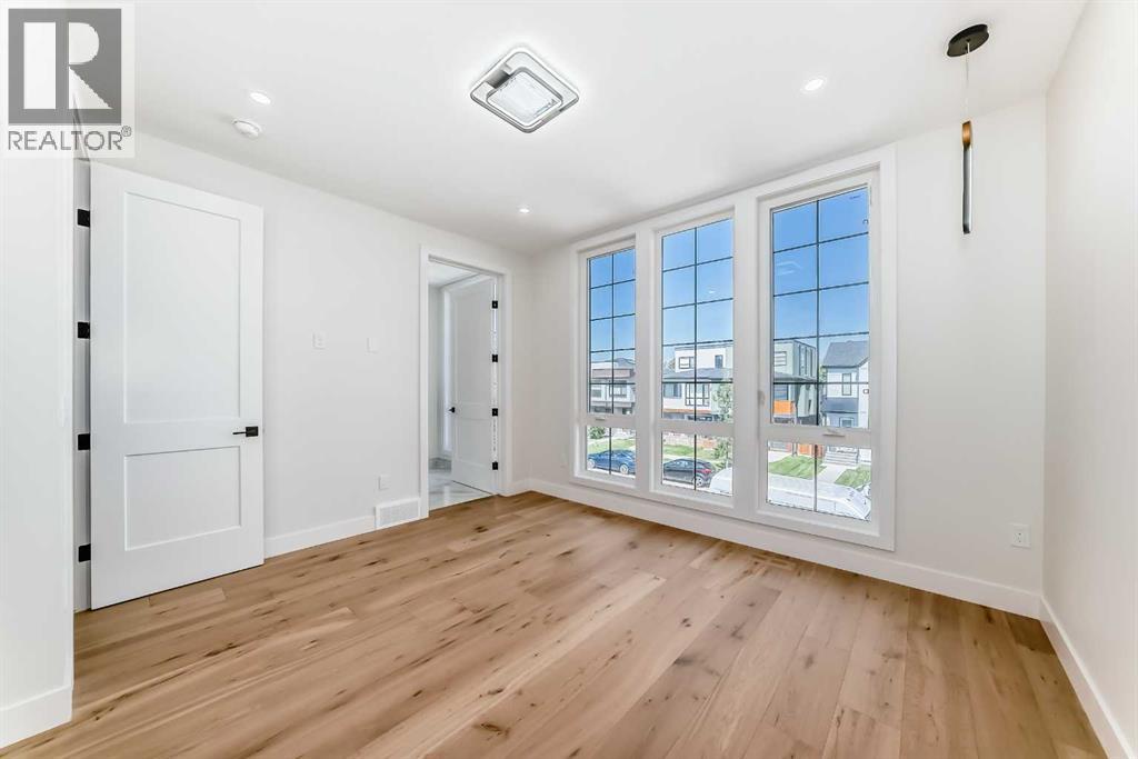 Single Family House for Sale in   Avenue SW Richmond Calgary 