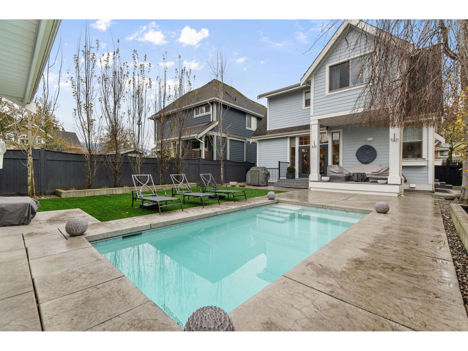 5850 COWICHAN STREET, Garrison Crossing, Chilliwack