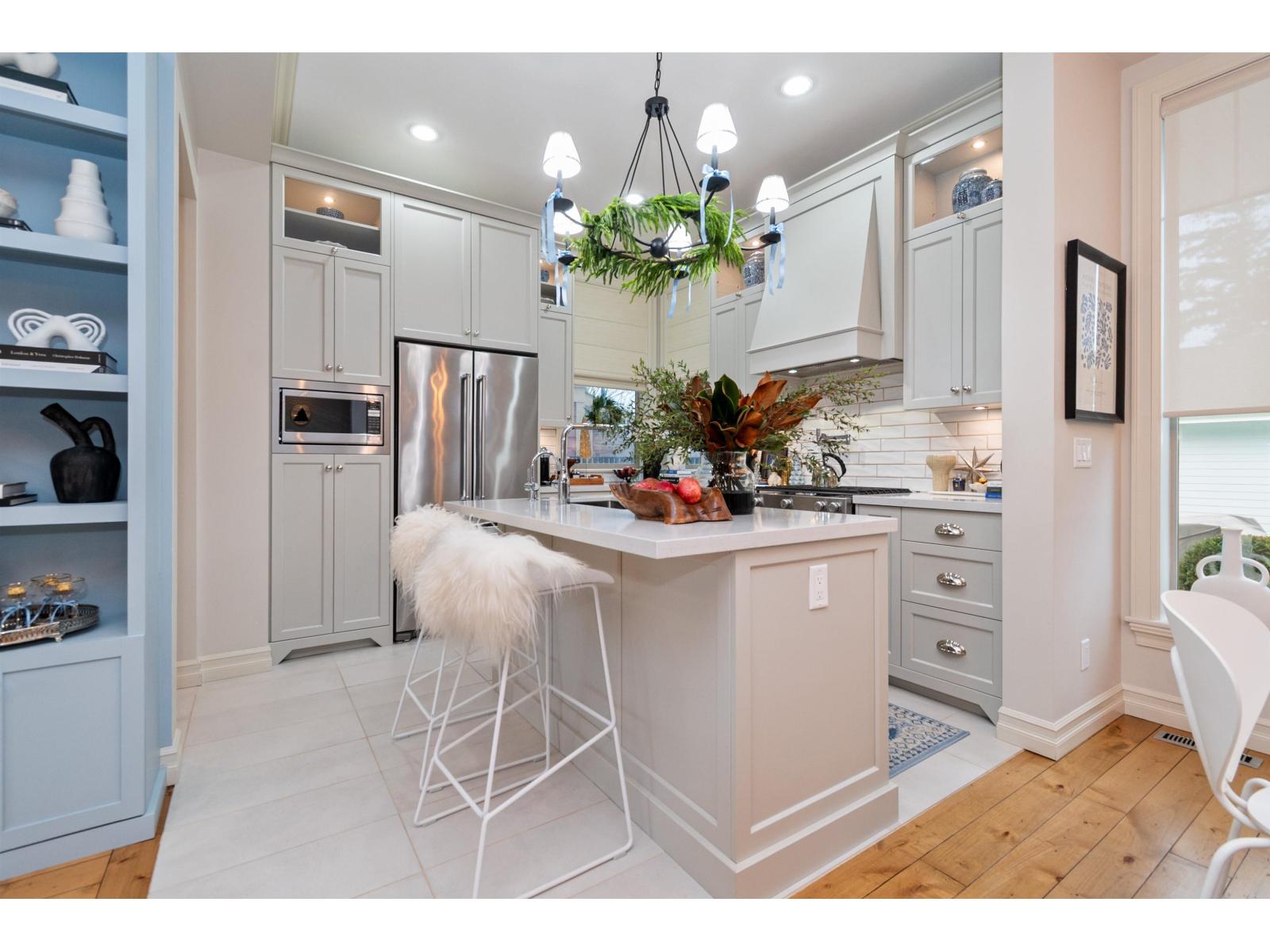 5850 COWICHAN STREET, Garrison Crossing, Chilliwack