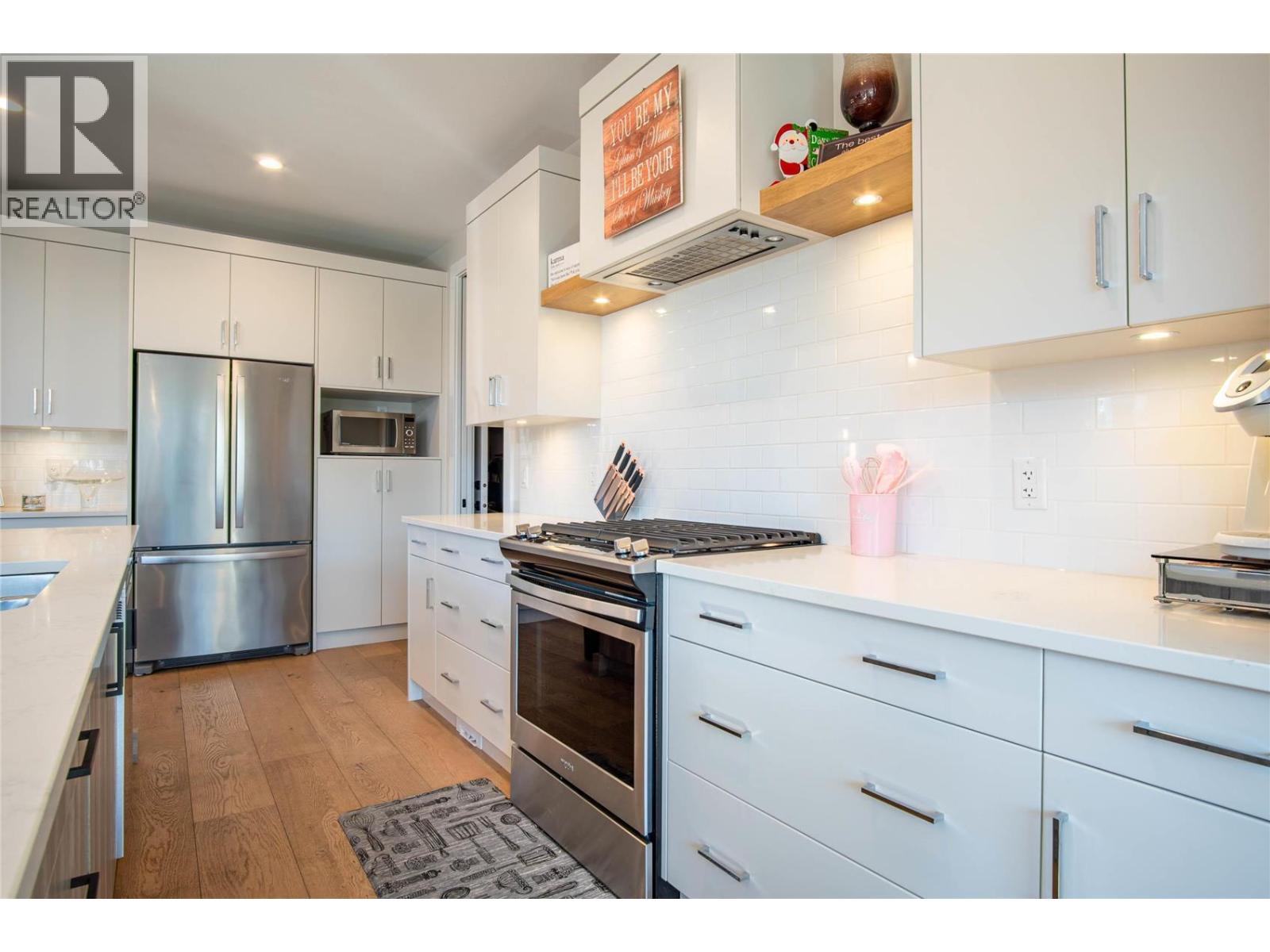  10335 Long Road, Lake Country