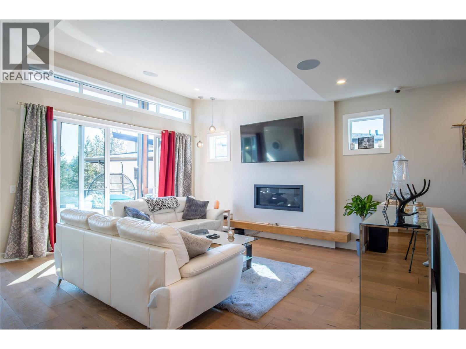  10335 Long Road, Lake Country