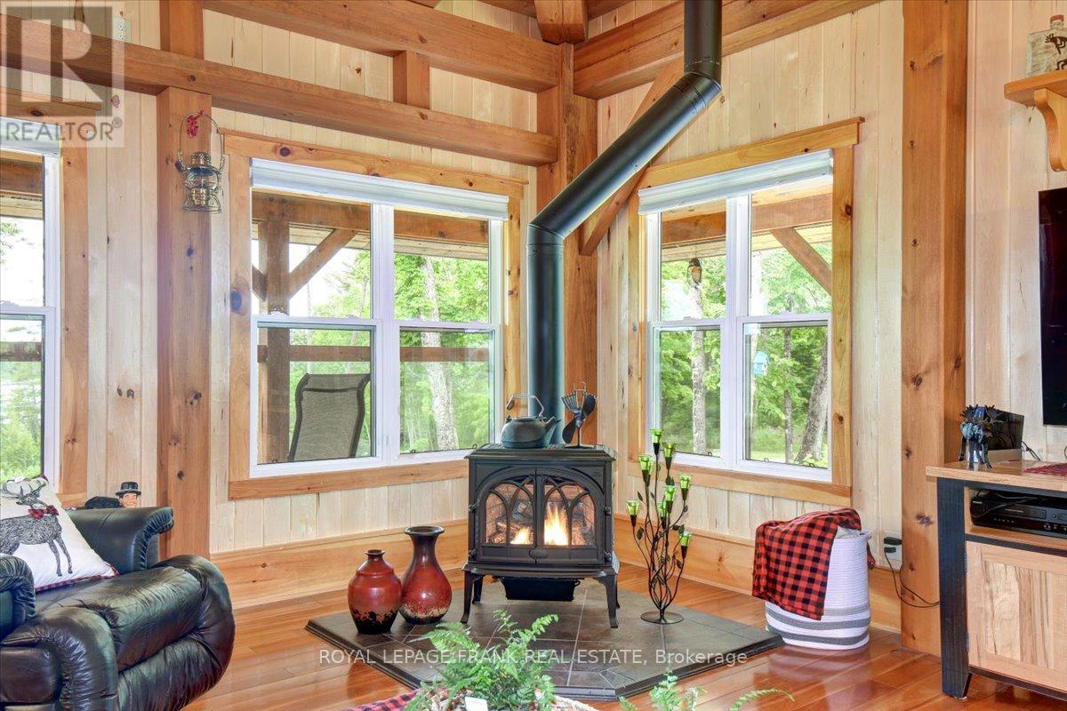 944 STEENBURG LAKE ROAD N - 14