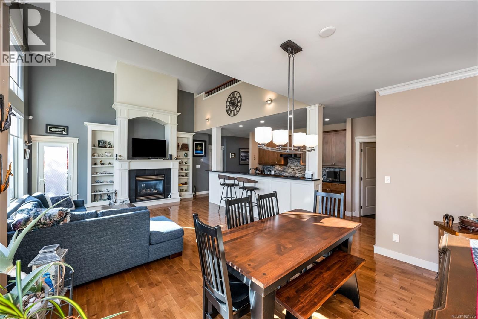 1 630 Brookside Rd, Colwood