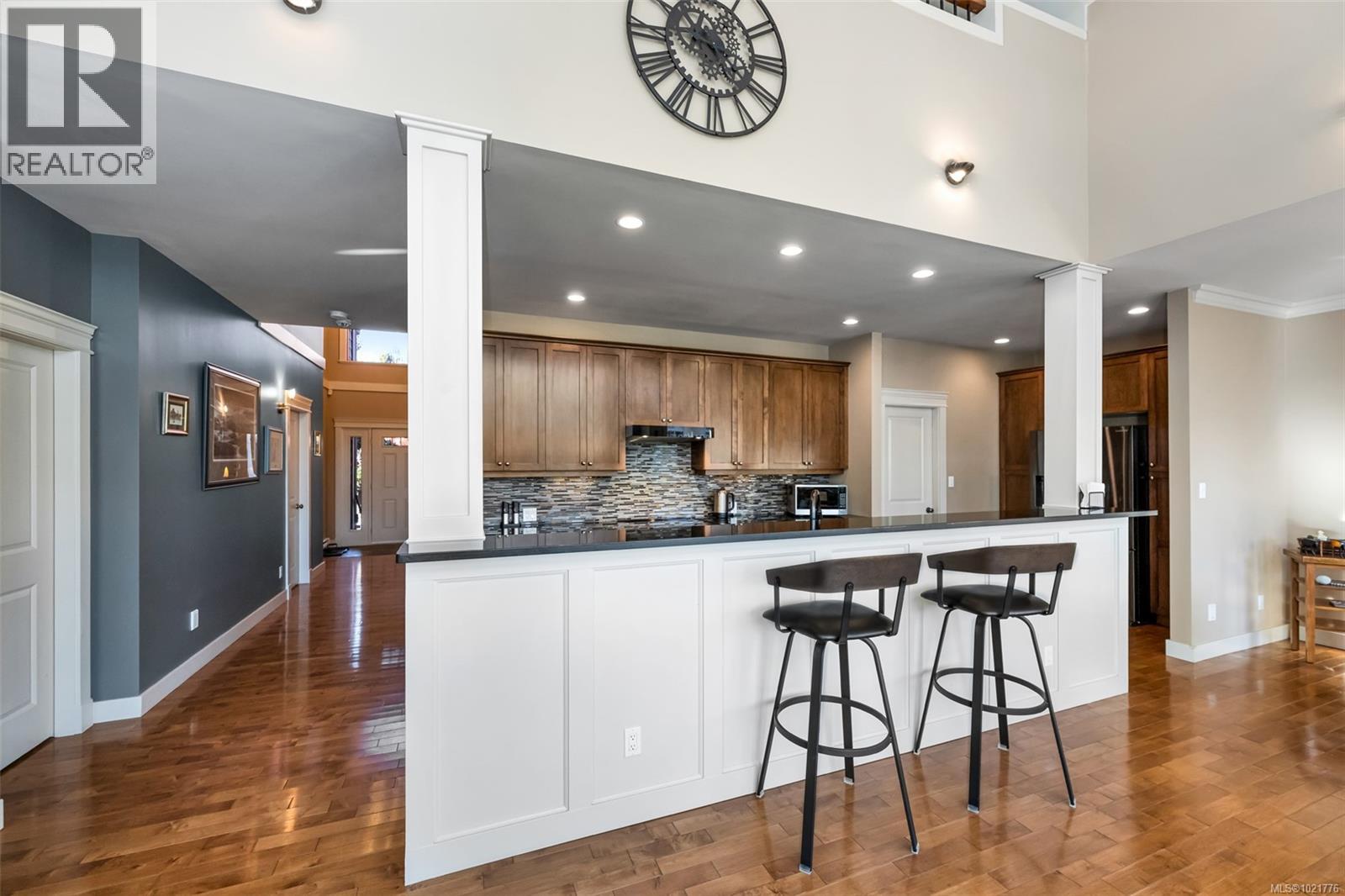 1 630 Brookside Rd, Colwood