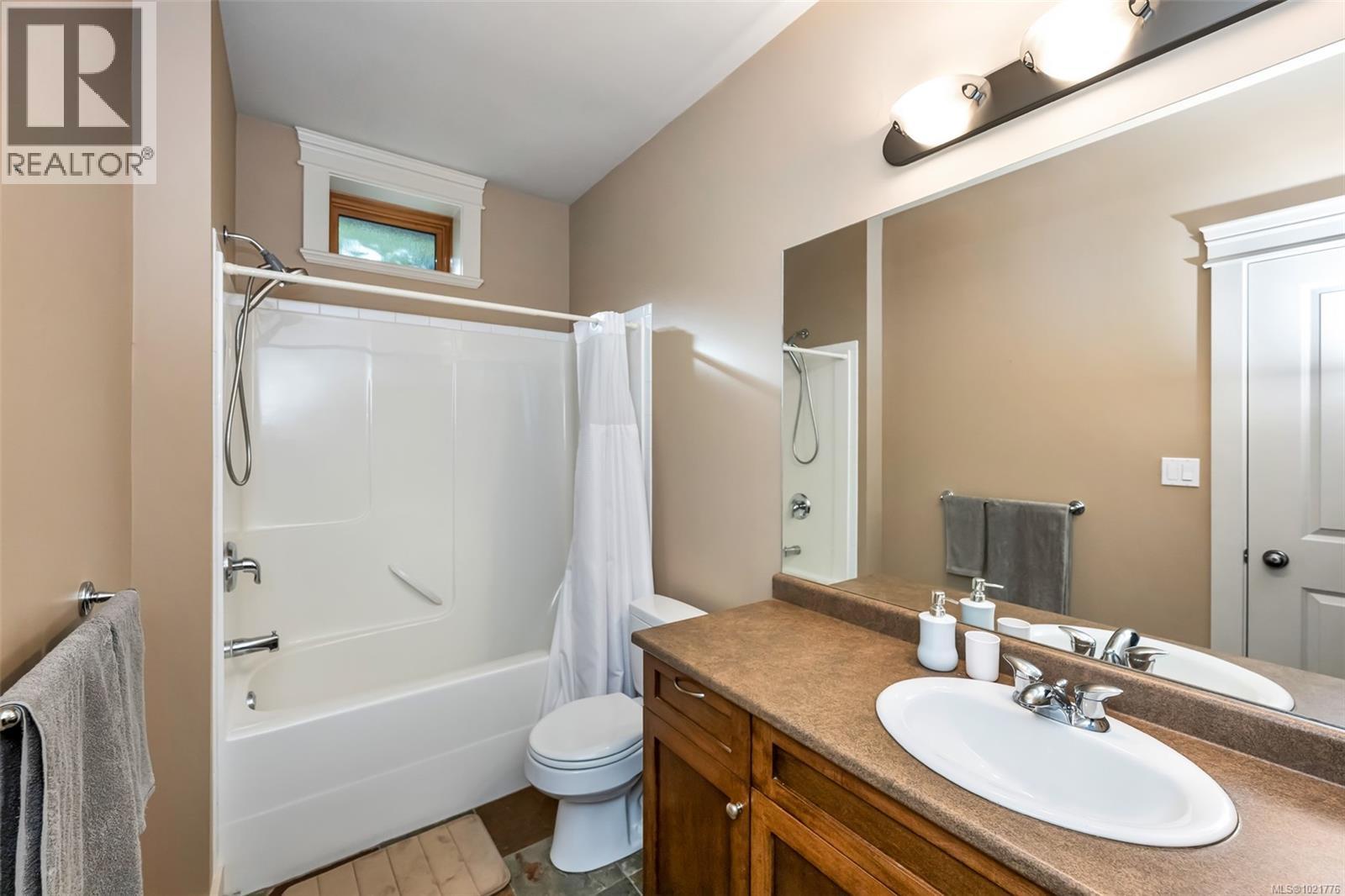 1 630 Brookside Rd, Colwood