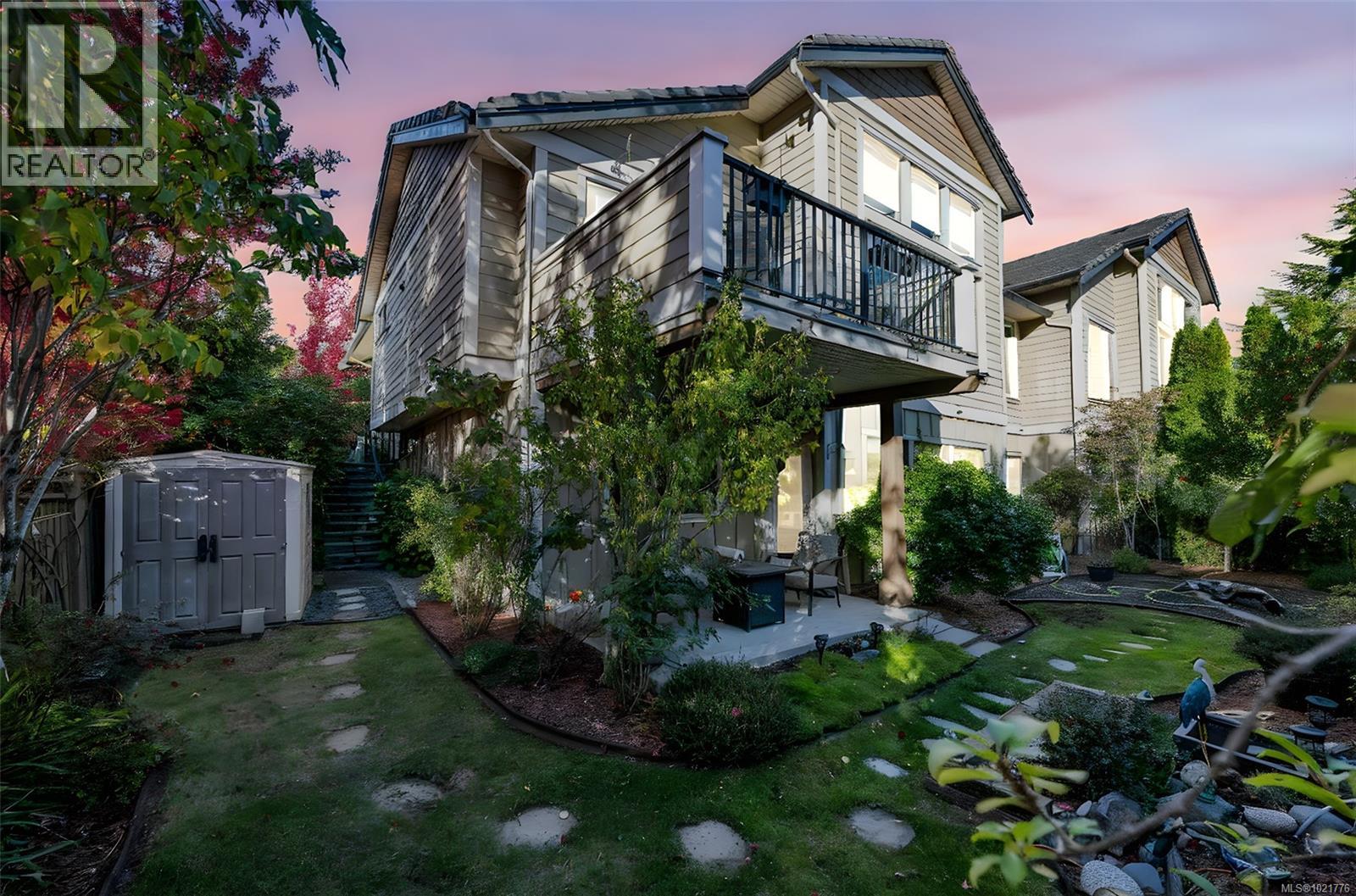 1 630 Brookside Rd, Colwood