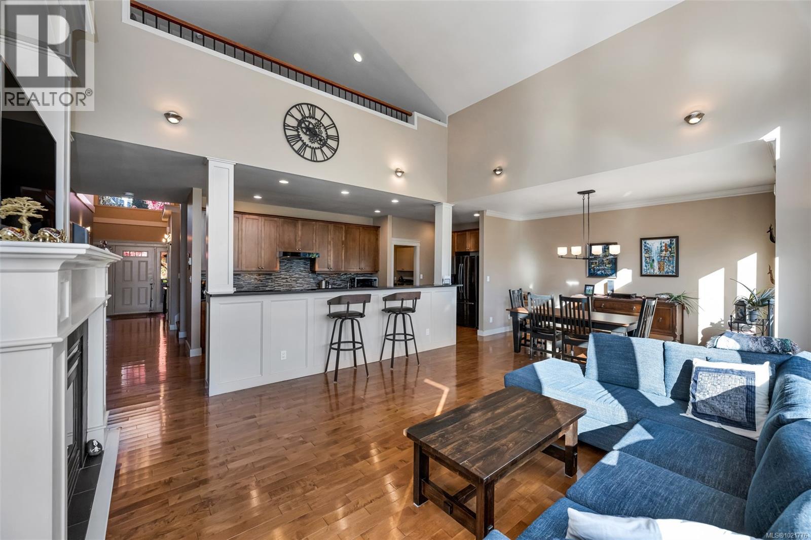 1 630 Brookside Rd, Colwood