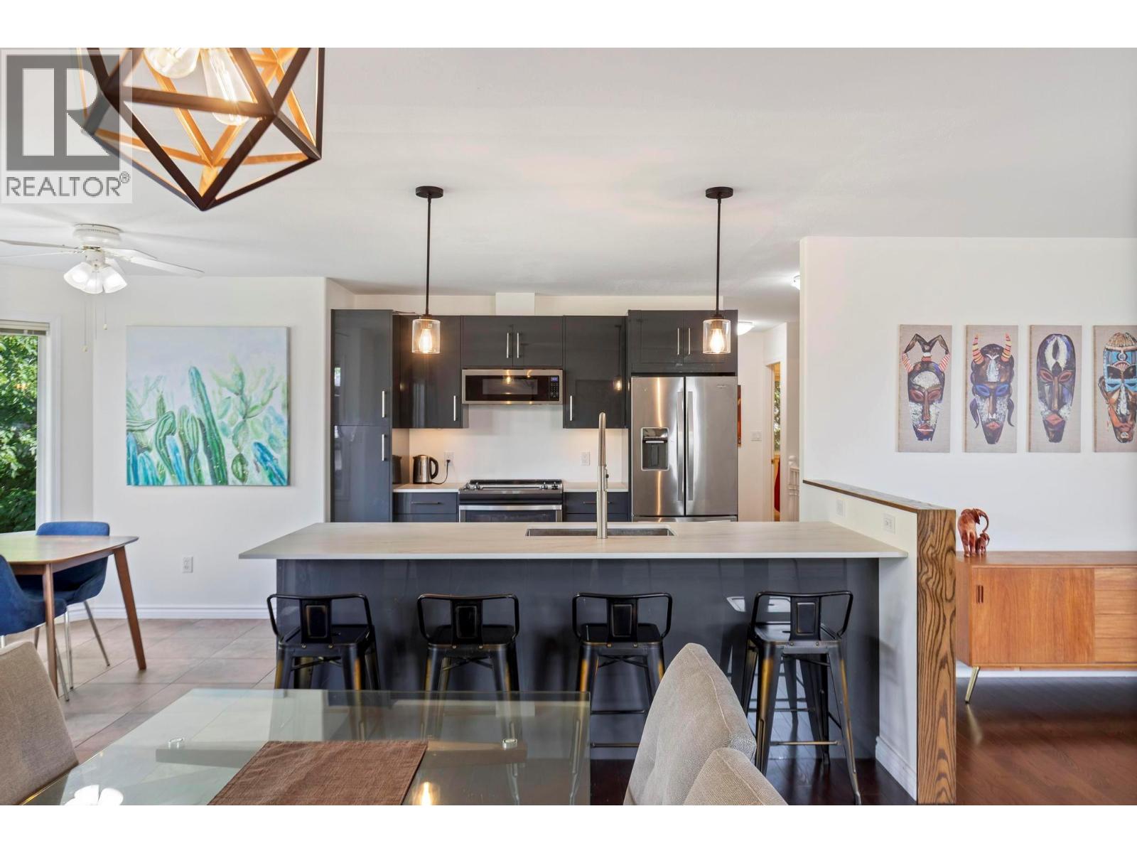  2098 Sunview Drive, West Kelowna