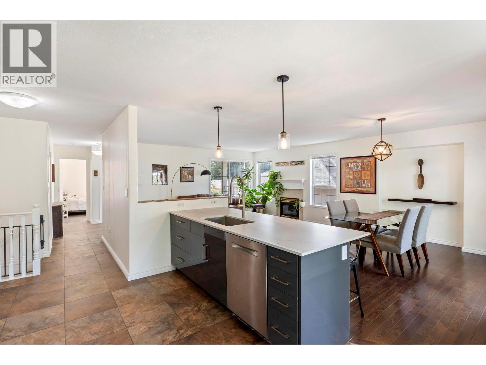  2098 Sunview Drive, West Kelowna