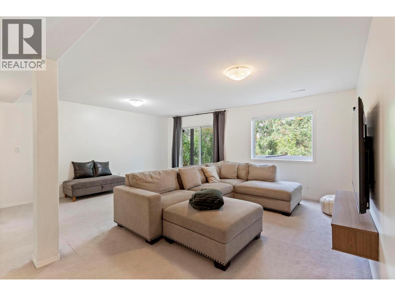  2098 Sunview Drive, West Kelowna