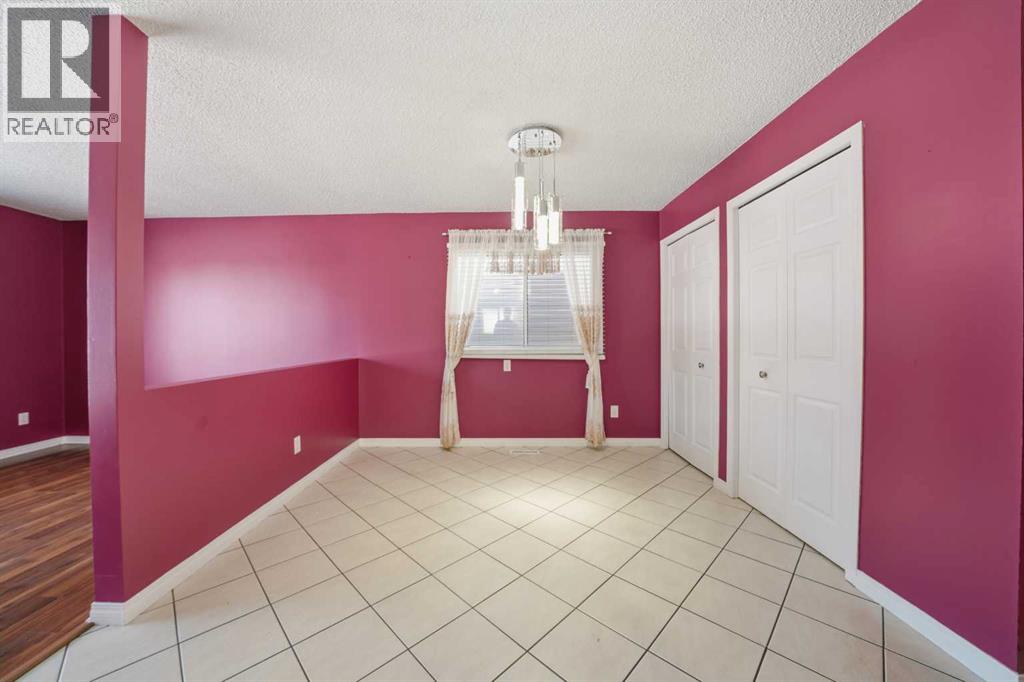 106 Denovan Crescent, Red Deer