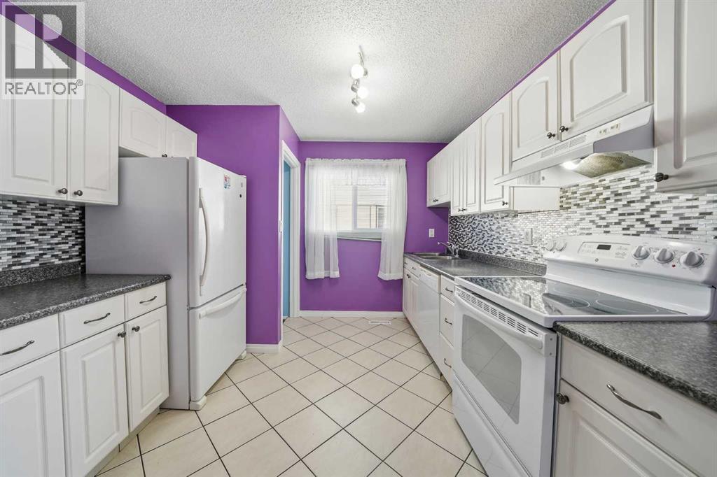 106 Denovan Crescent, Red Deer