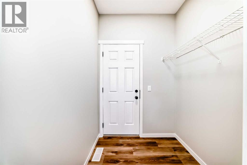 Single Family House for Sale in  Bartlett Row SE Rangeview Calgary 