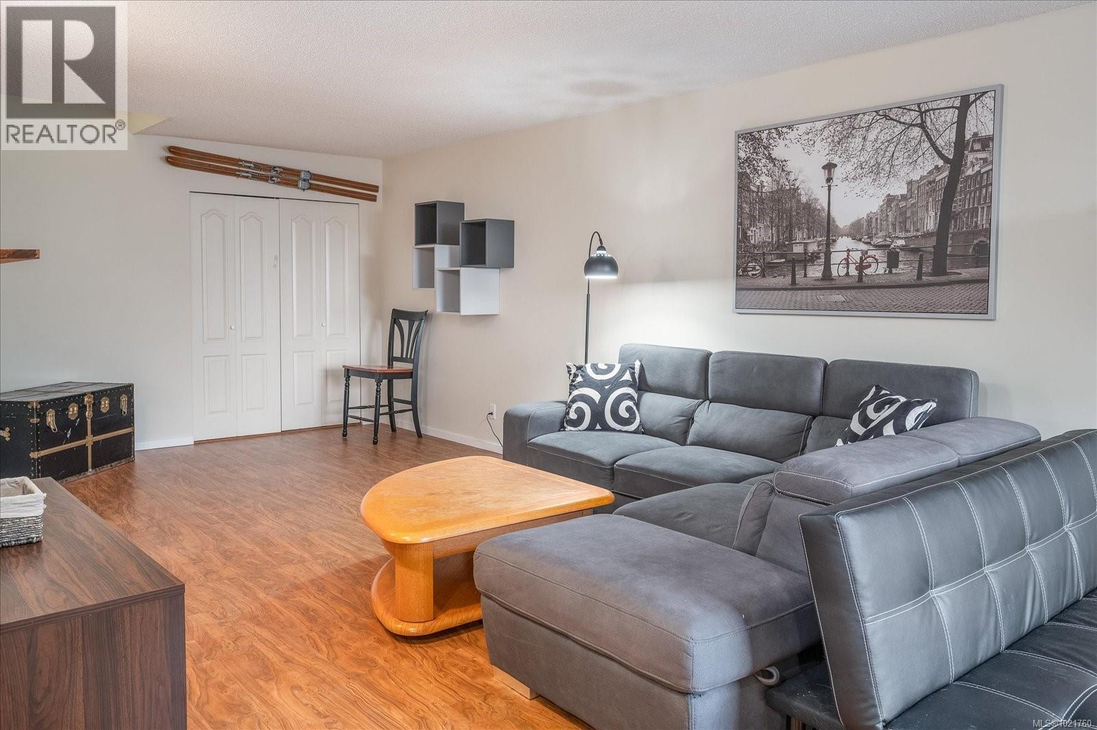 110B 6231 Blueback Rd, Nanaimo