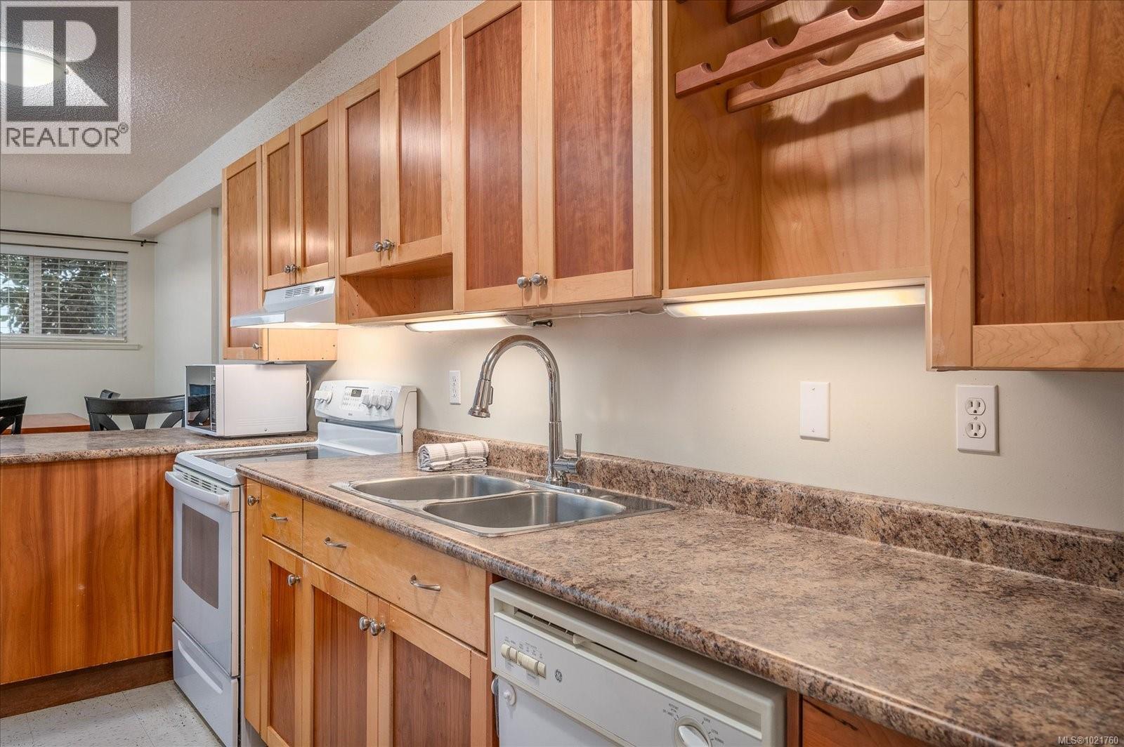 110B 6231 Blueback Rd, Nanaimo