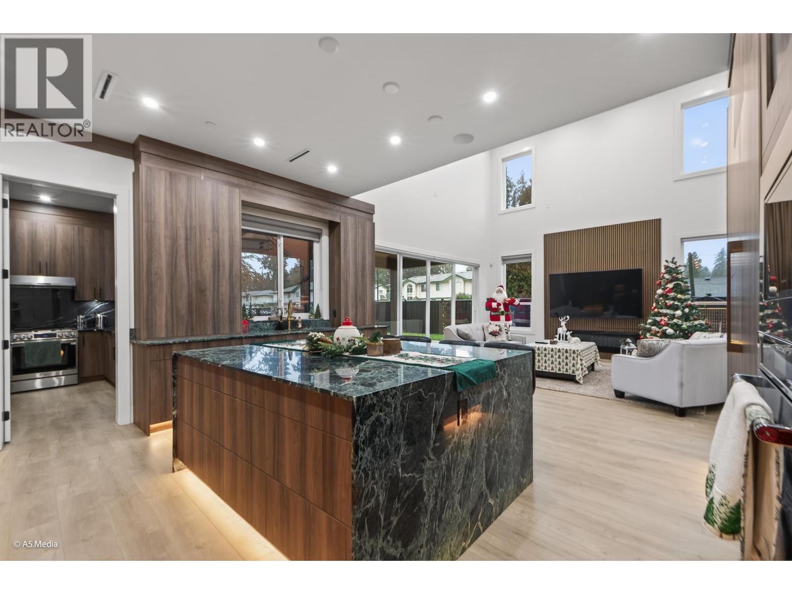 21010 119 AVENUE, Maple Ridge