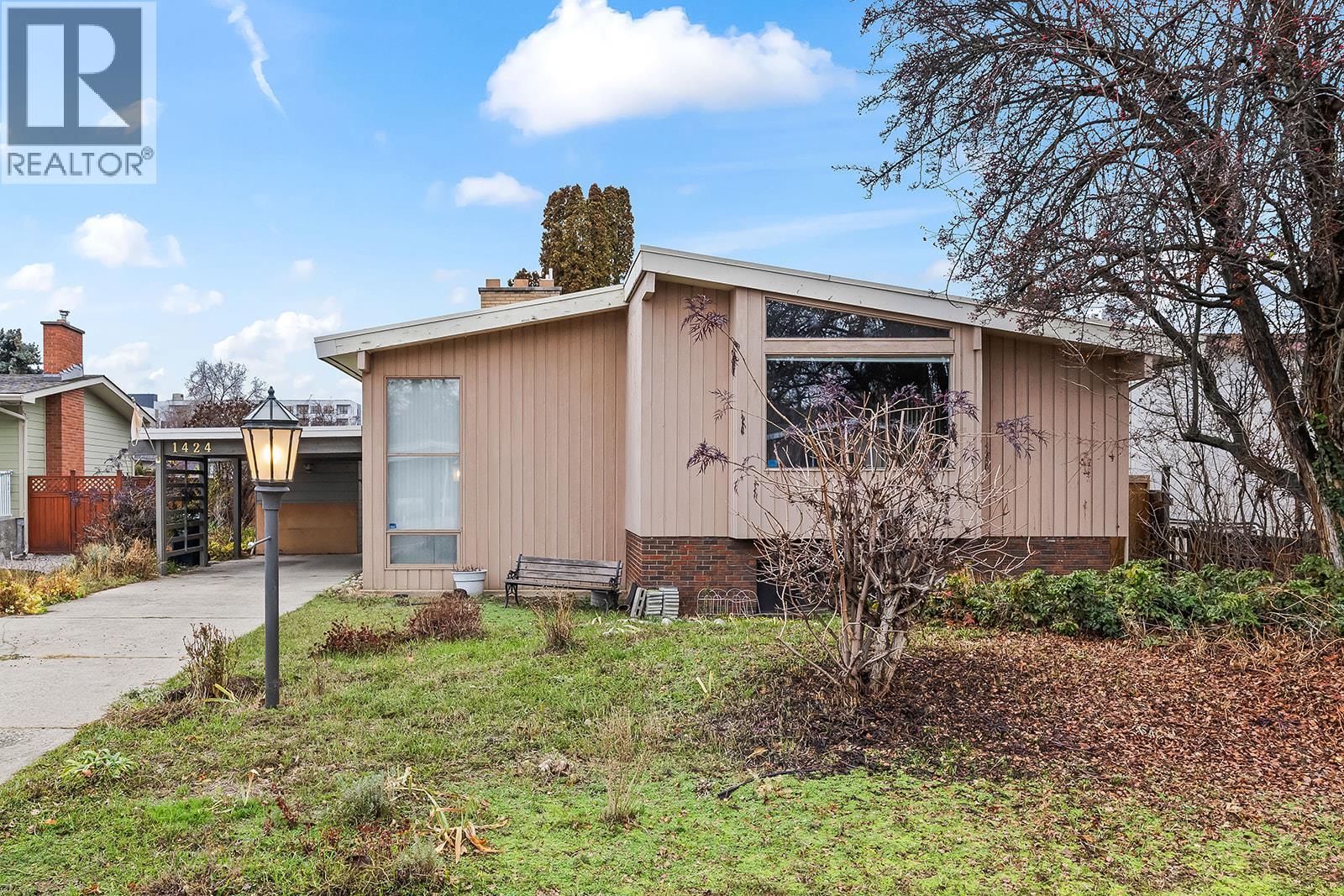  1424 Lombardy Square, Kelowna