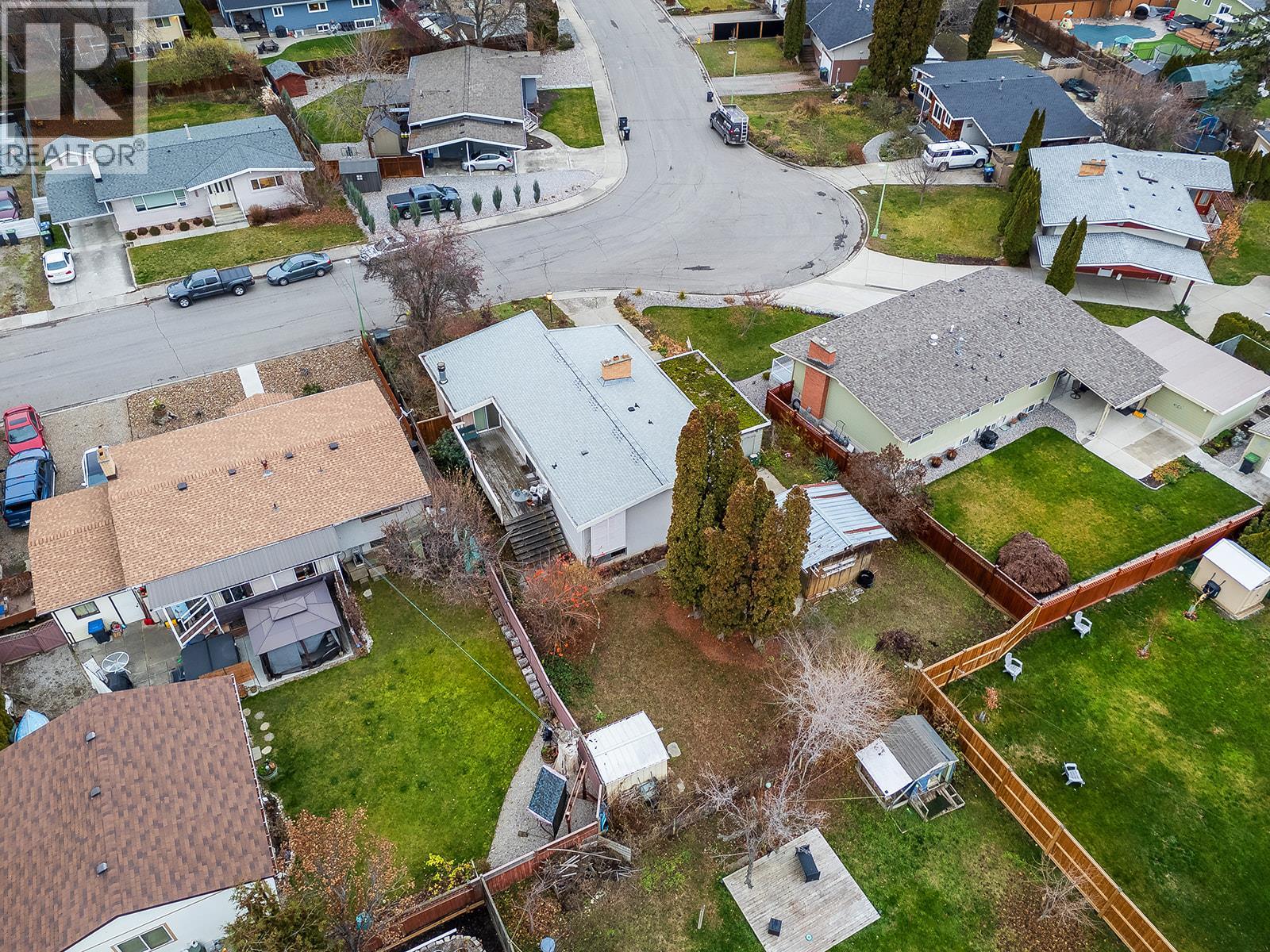  1424 Lombardy Square, Kelowna