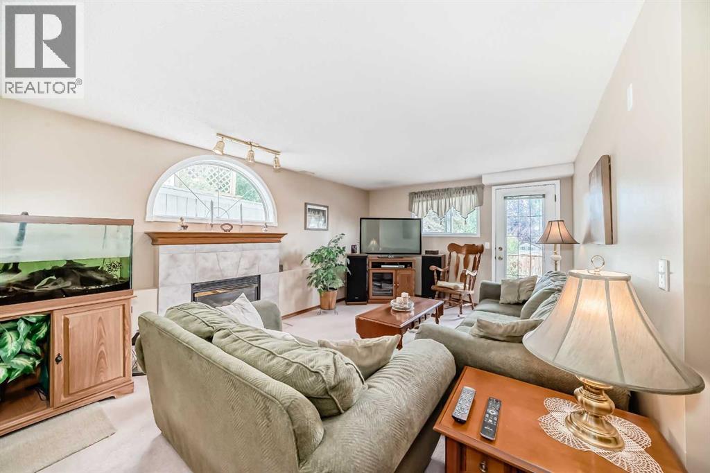 Single Family House 4 Level for Sale in  Hidden Way NW Hidden Valley Calgary 