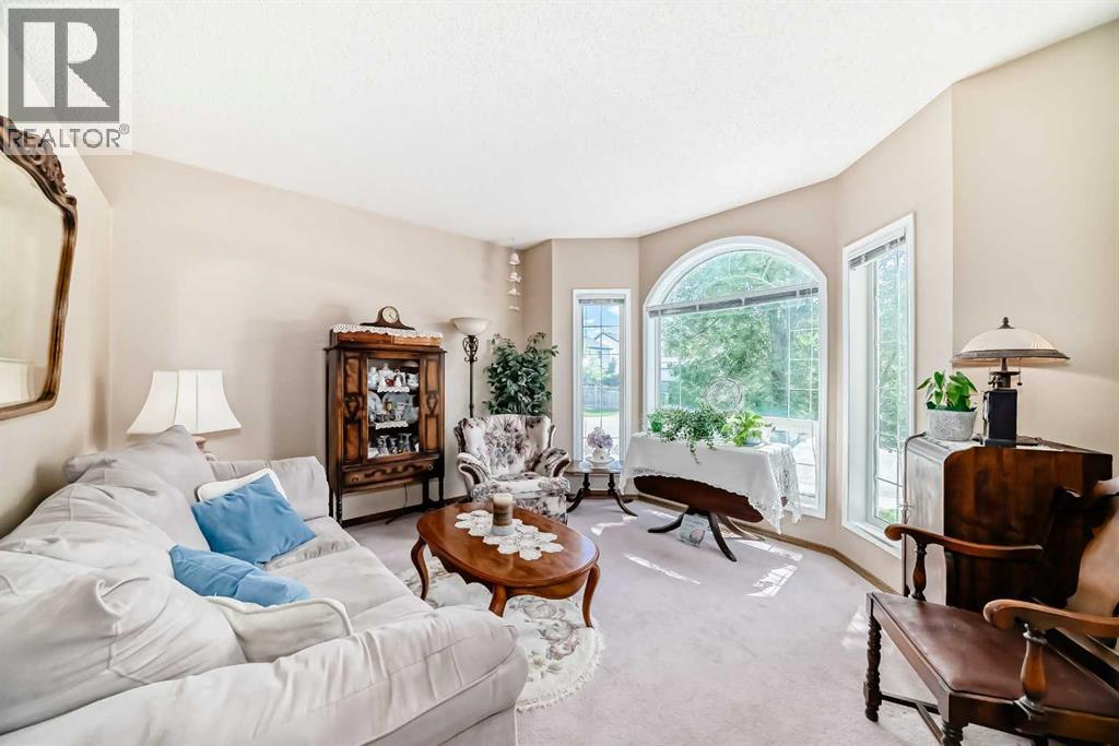 Single Family House 4 Level for Sale in  Hidden Way NW Hidden Valley Calgary 