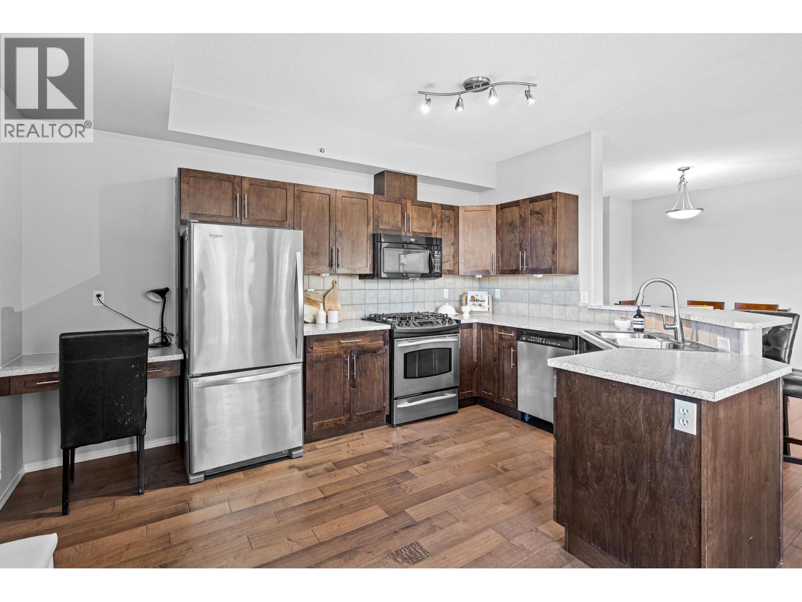 401 1128 Sunset Drive, Kelowna