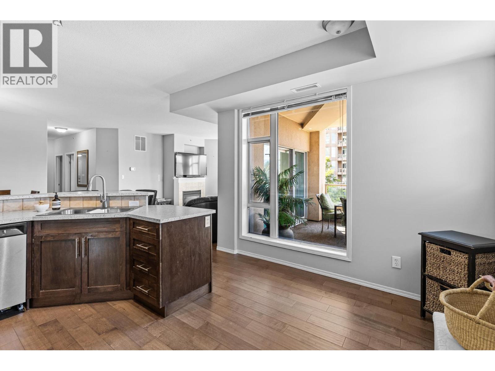 401 1128 Sunset Drive, Kelowna