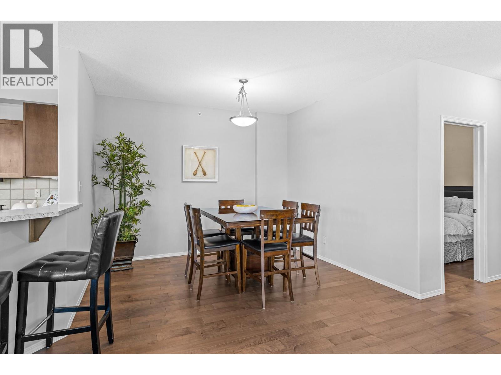 401 1128 Sunset Drive, Kelowna