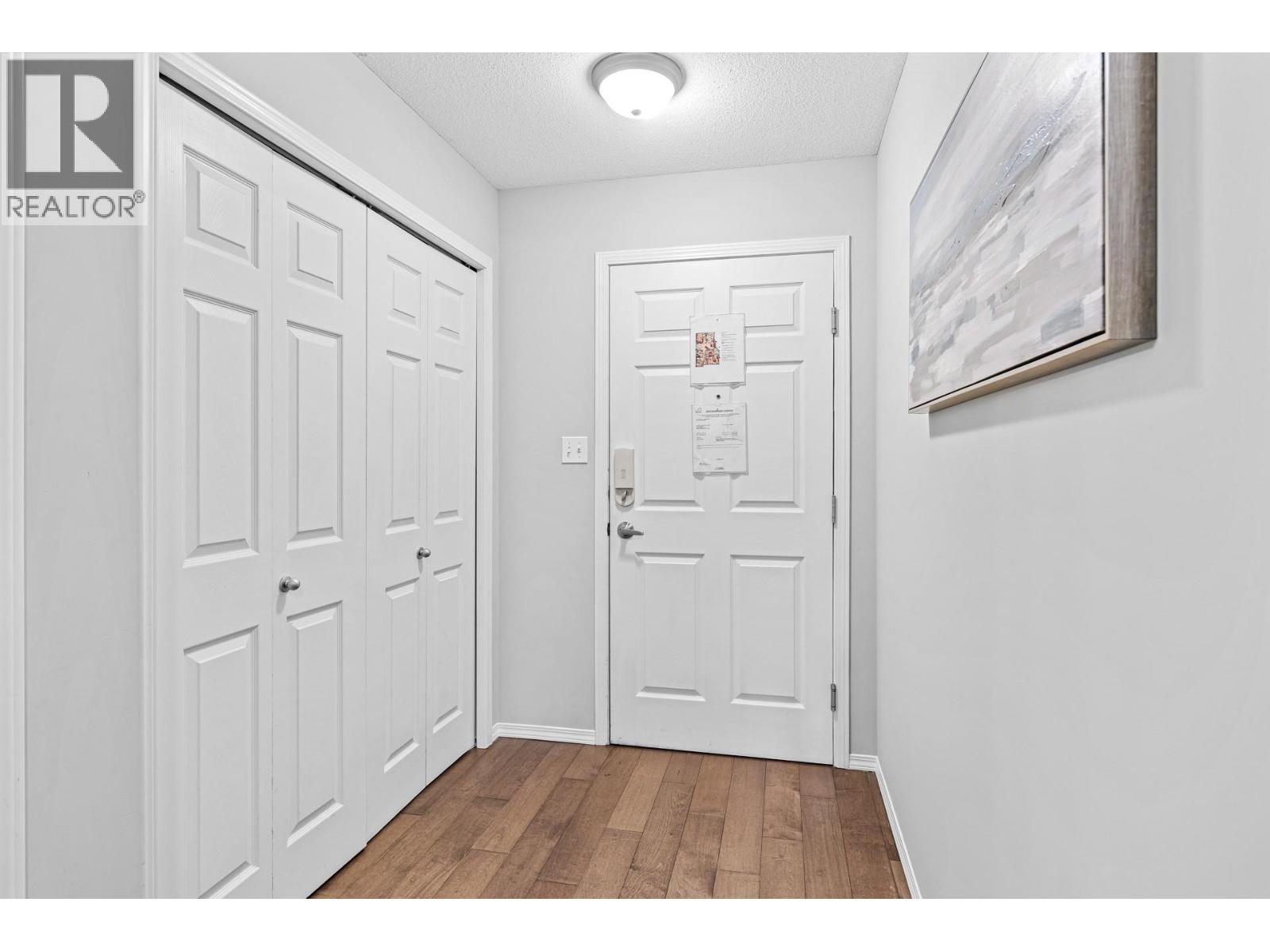 401 1128 Sunset Drive, Kelowna