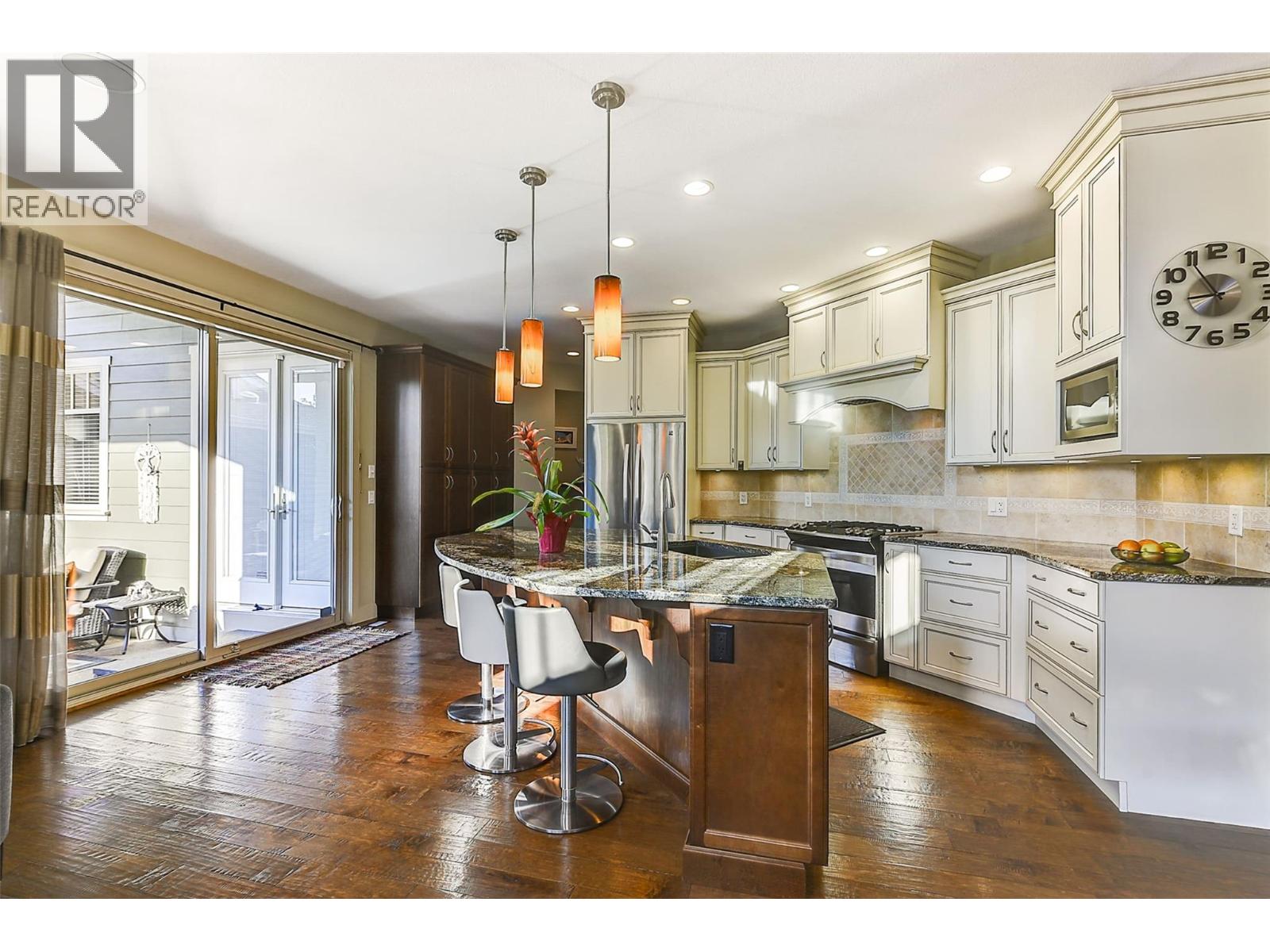  1147 Glenview Court, Kelowna