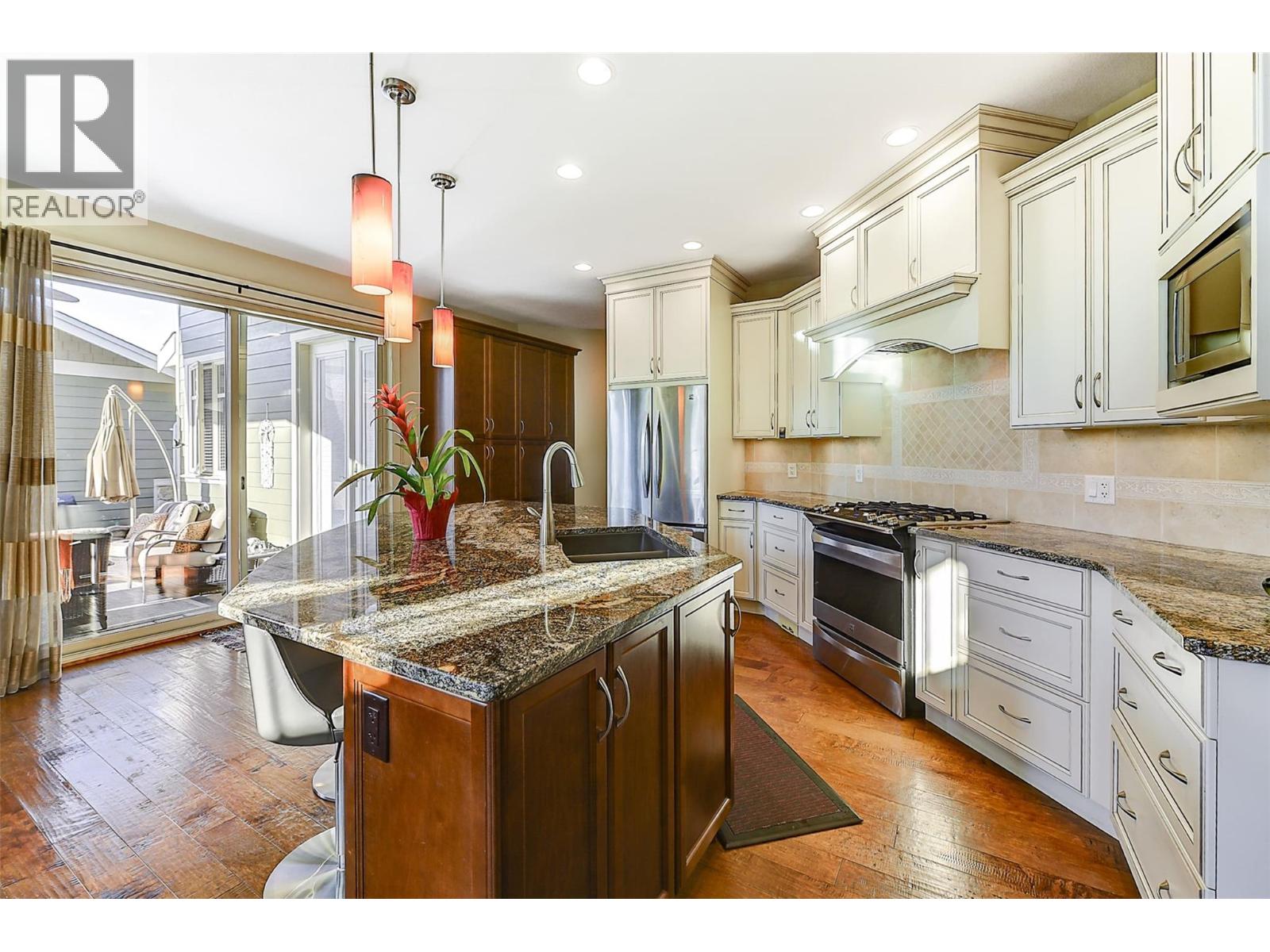  1147 Glenview Court, Kelowna