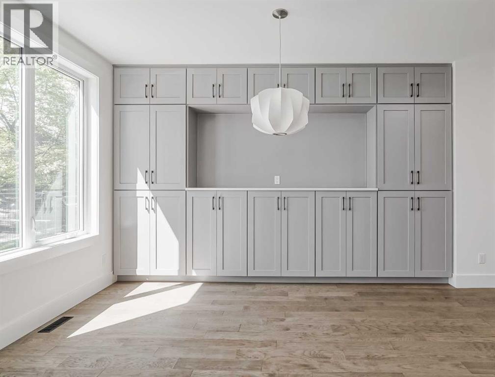 Single Family House for Sale in   Avenue NW Mount Pleasant Calgary 