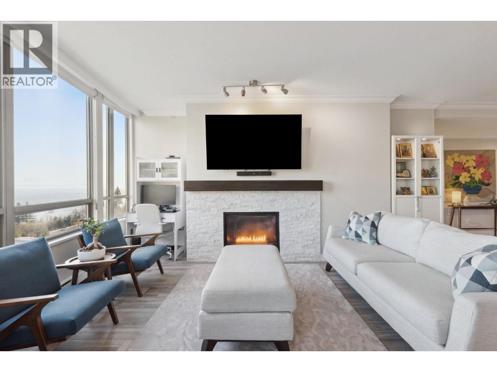 302 3131 DEER RIDGE DRIVE, West Vancouver