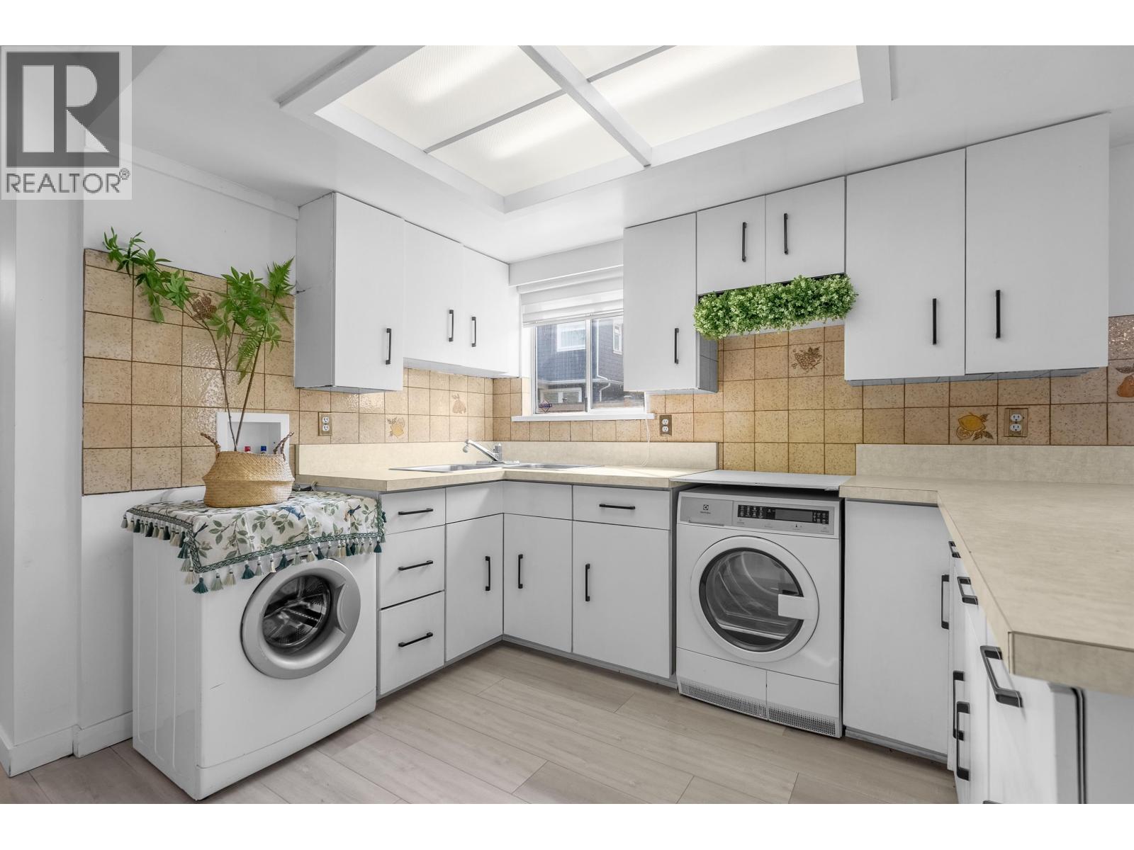 3515 RICHMOND Street, Richmond