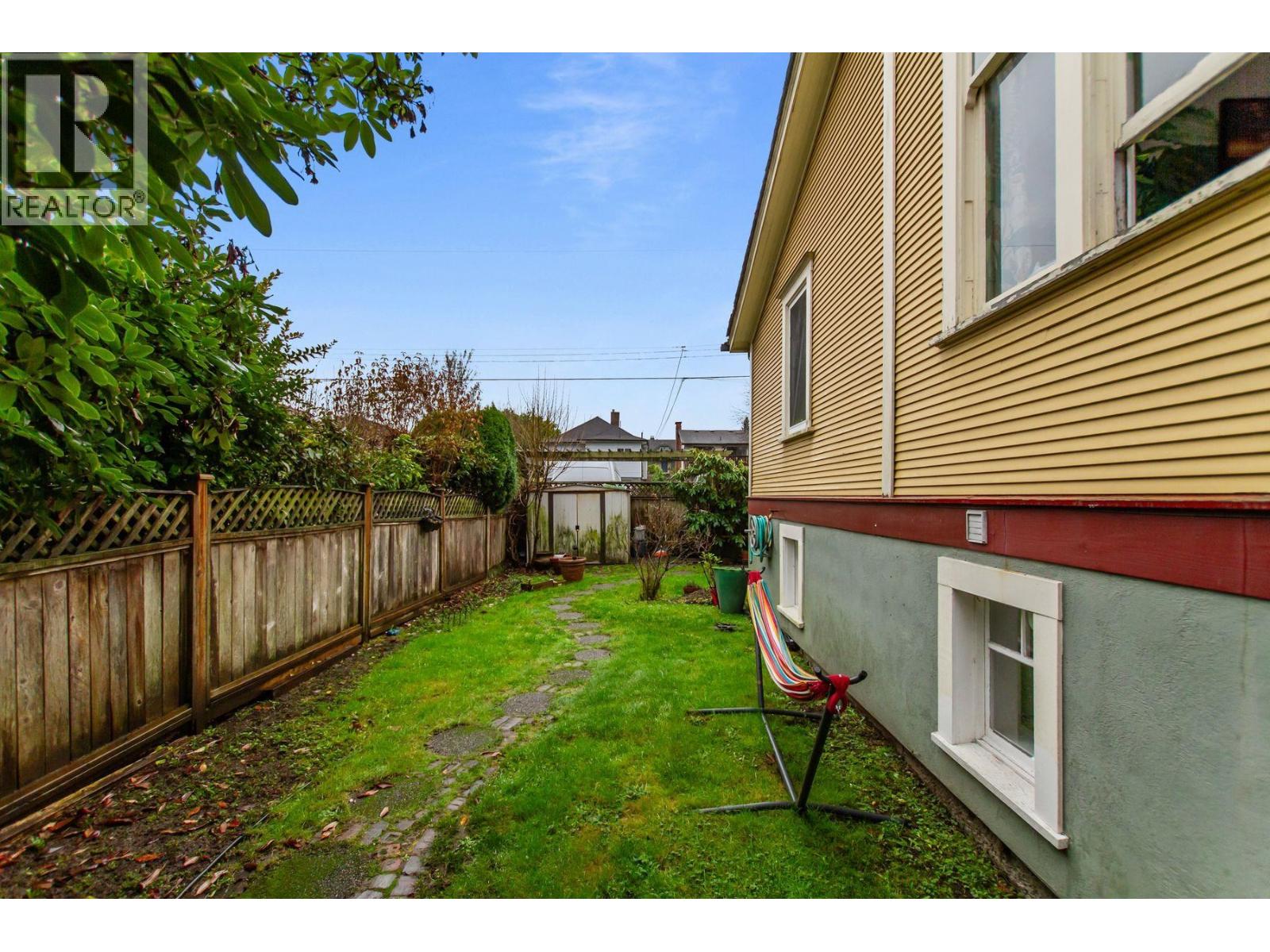 2770 CAMBRIDGE STREET, Vancouver