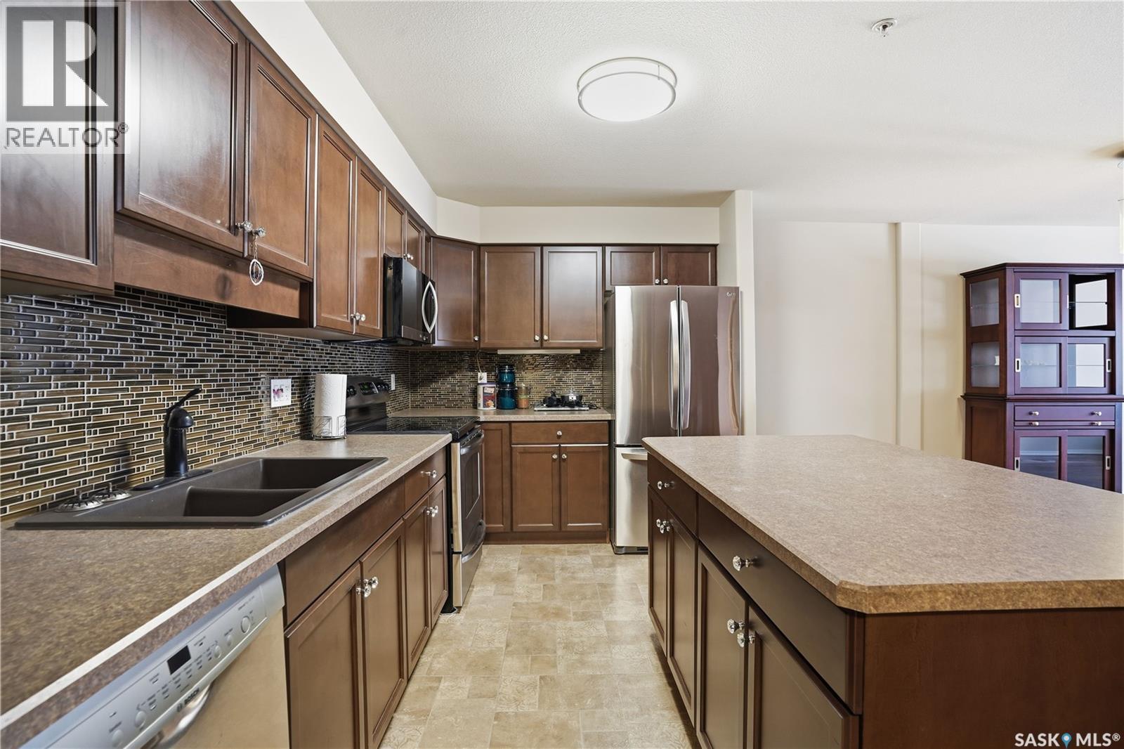 Single Family House Low rise for Sale in   Windsor Park ROAD Regina 