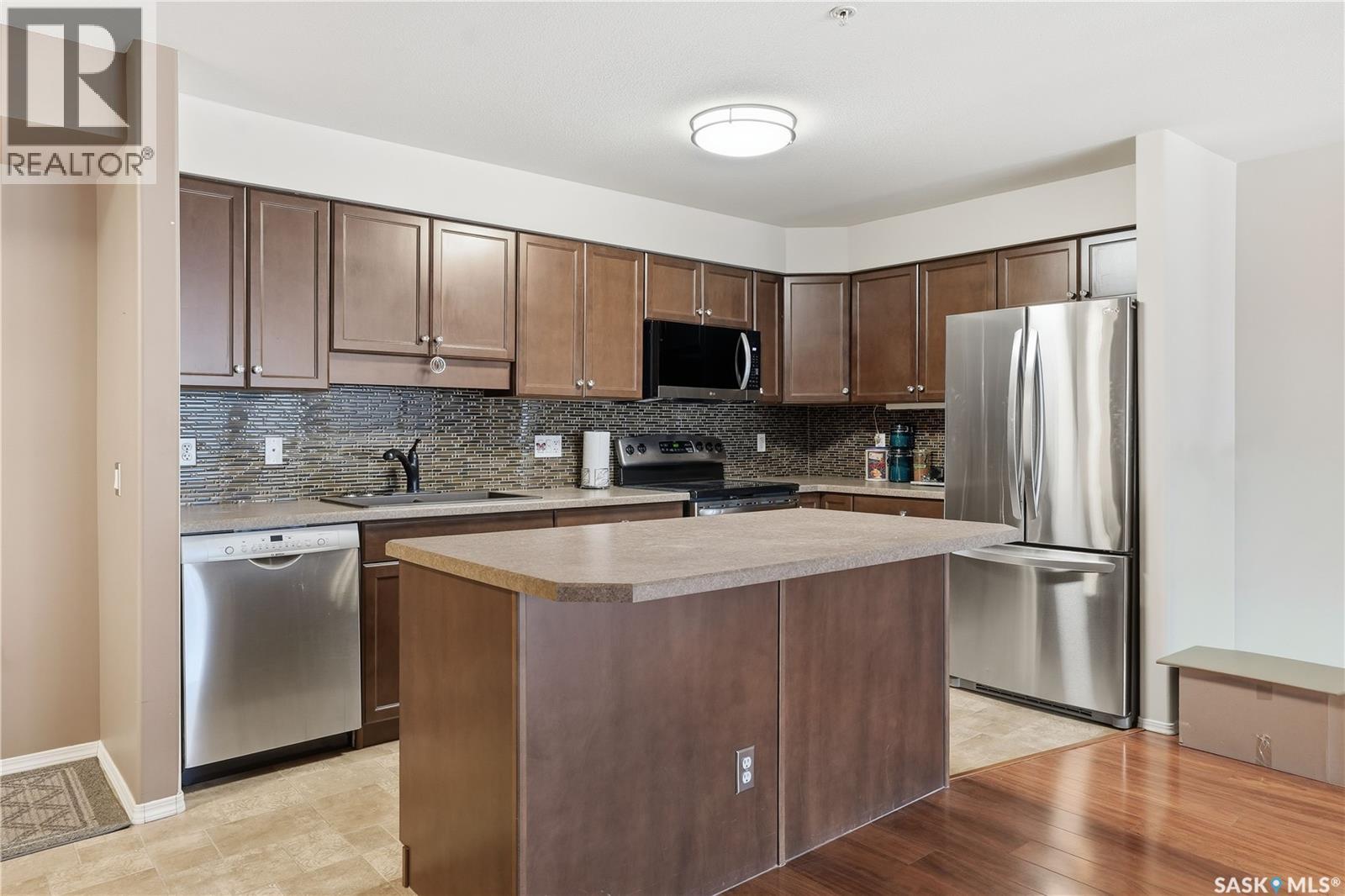 Single Family House Low rise for Sale in   Windsor Park ROAD Regina 