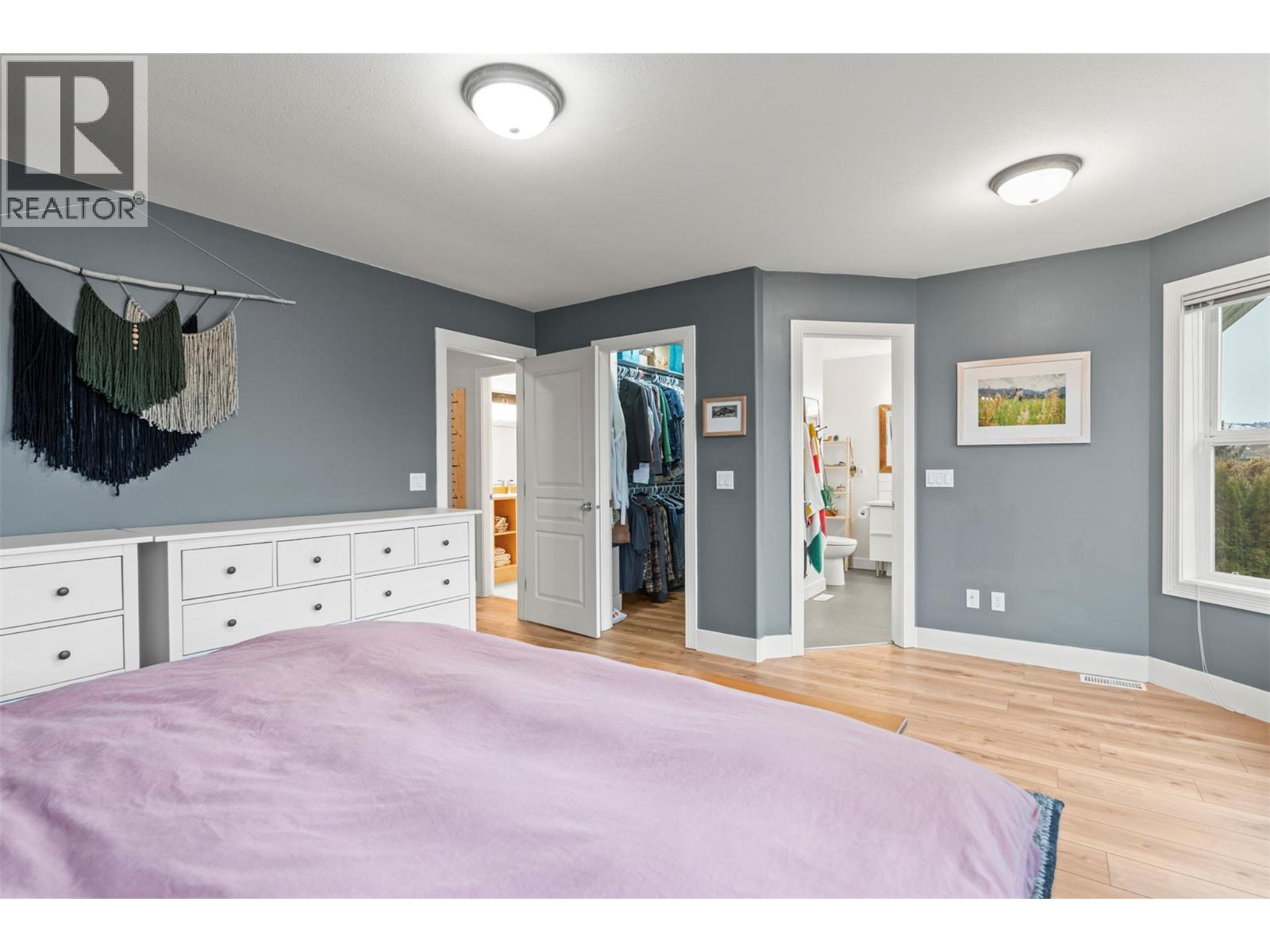  705 Cavalier Court, Vernon