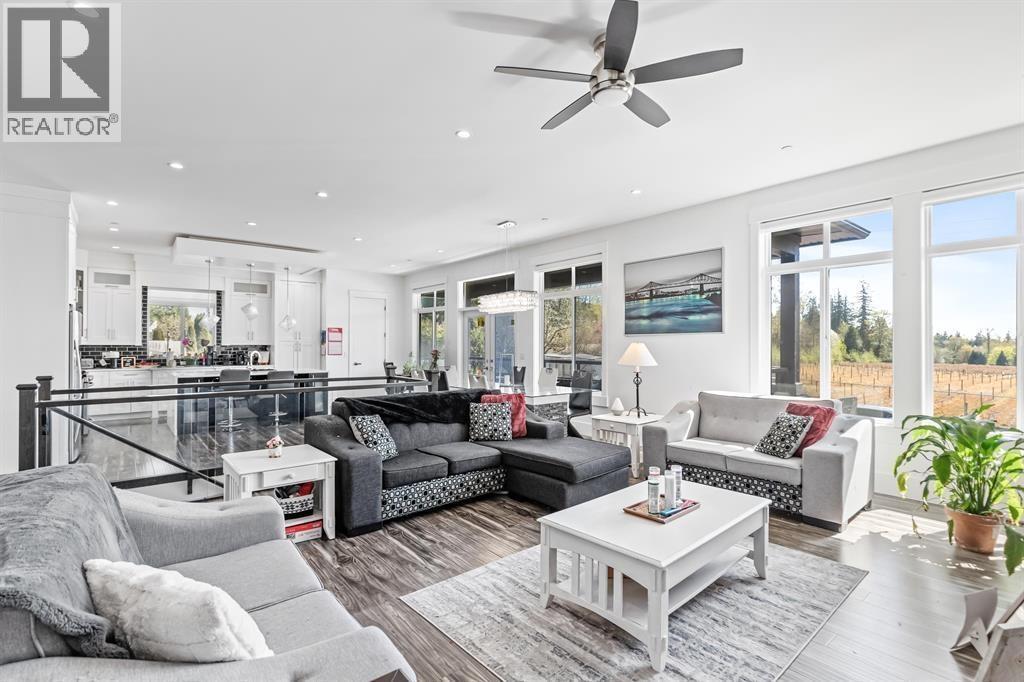 24531 DEWDNEY TRUNK ROAD, Maple Ridge