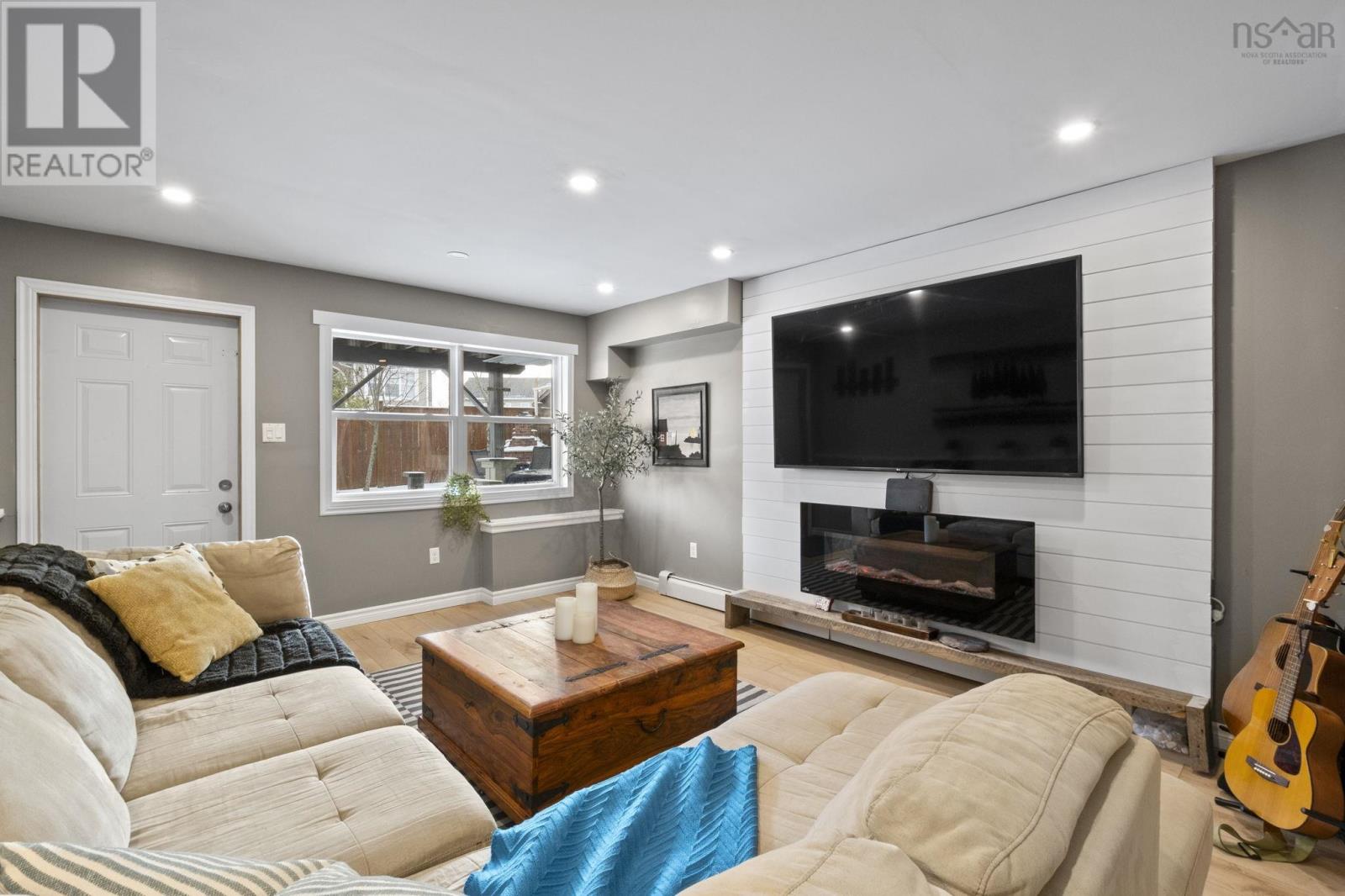 Property 32 of 48 of 833 Basinview Drive