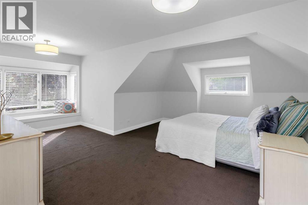 Single Family House for Sale in   Street SW Elbow Park Calgary 